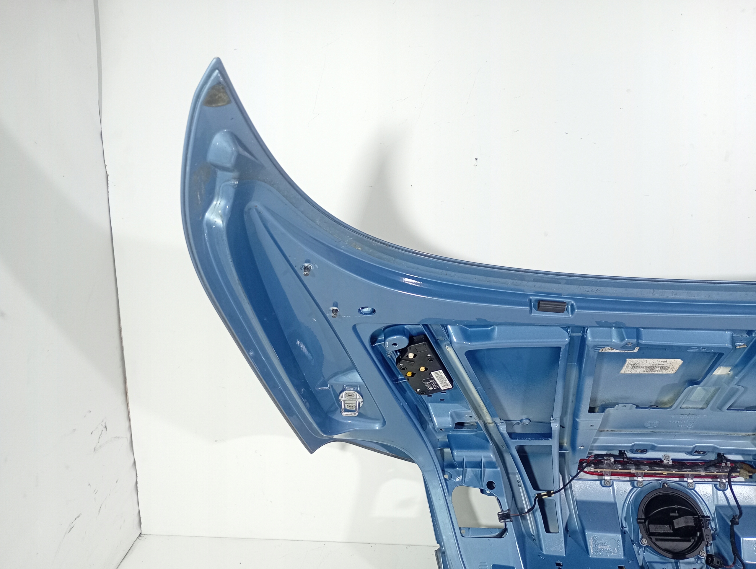 VW EOS 05-15 KLAP rear rear part boot kod lakieru LK5X