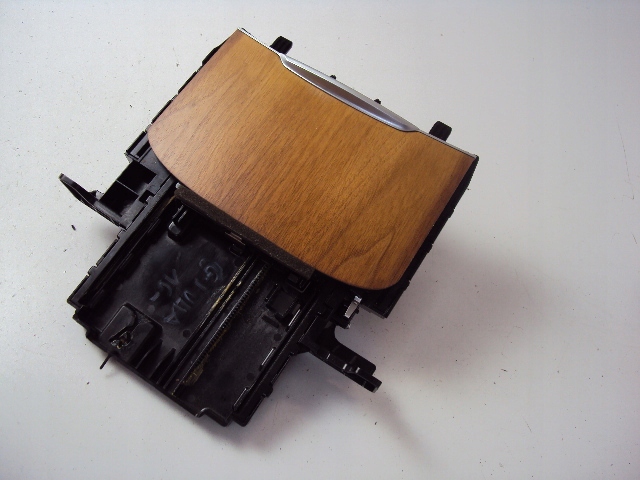 ДЕРЖАТЕЛЬ ЧАШКИ ALFA ROMEO GIULIA 2016-