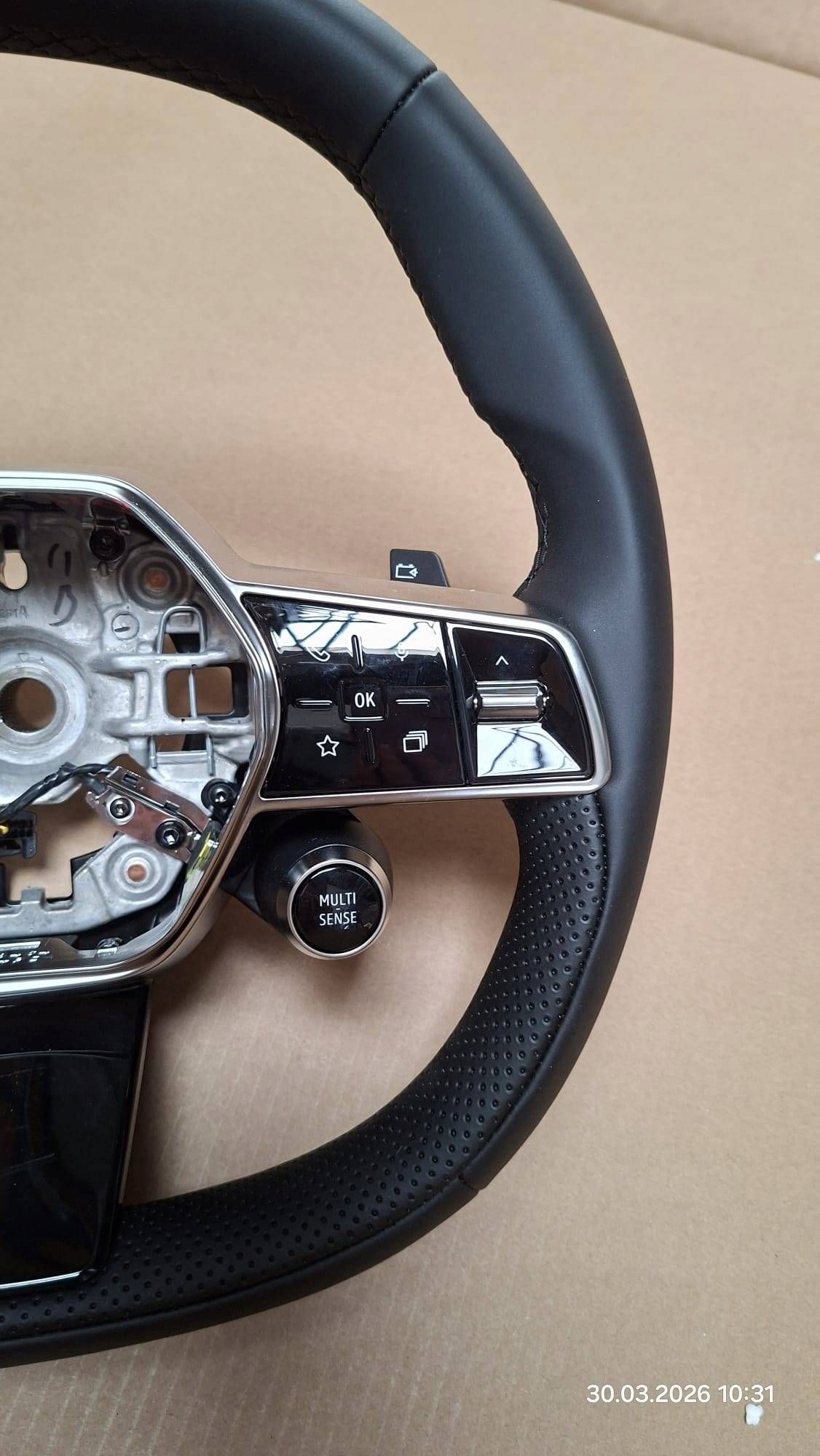 steering wheel, leather multifunkcja Renault 4 484003532R as new