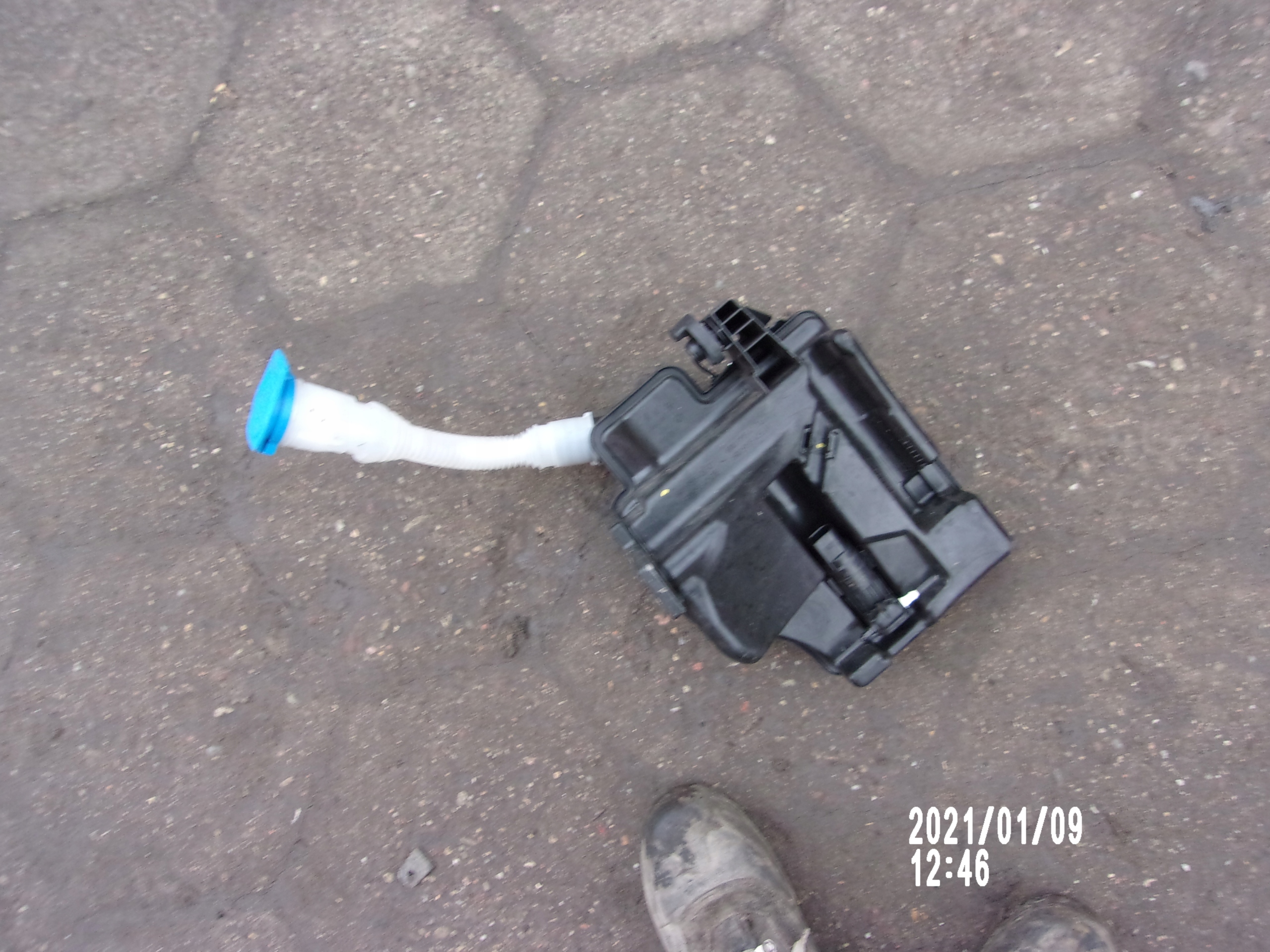 Бачок омивача VW Polo 6R0 насос