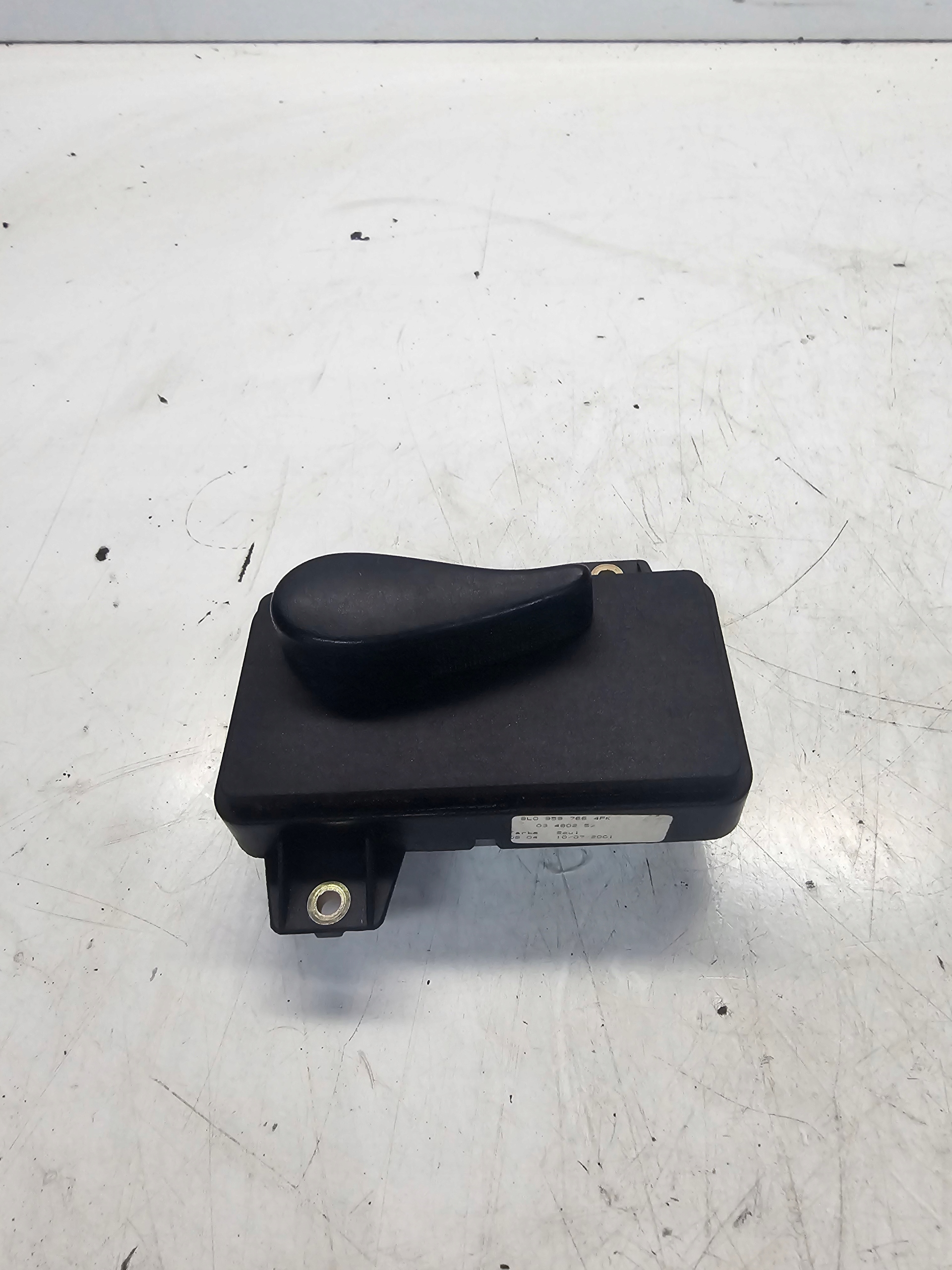switch control seat right AUDI A3 8L 8L0959766