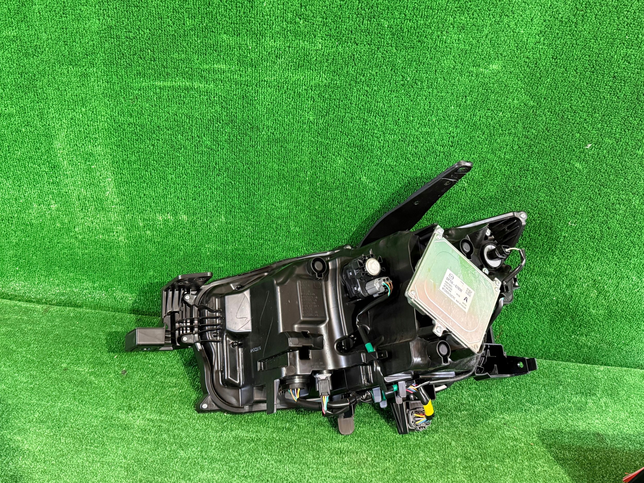 REFLEKTOR right MAZDA CX30 CX-30 12pin nr:397