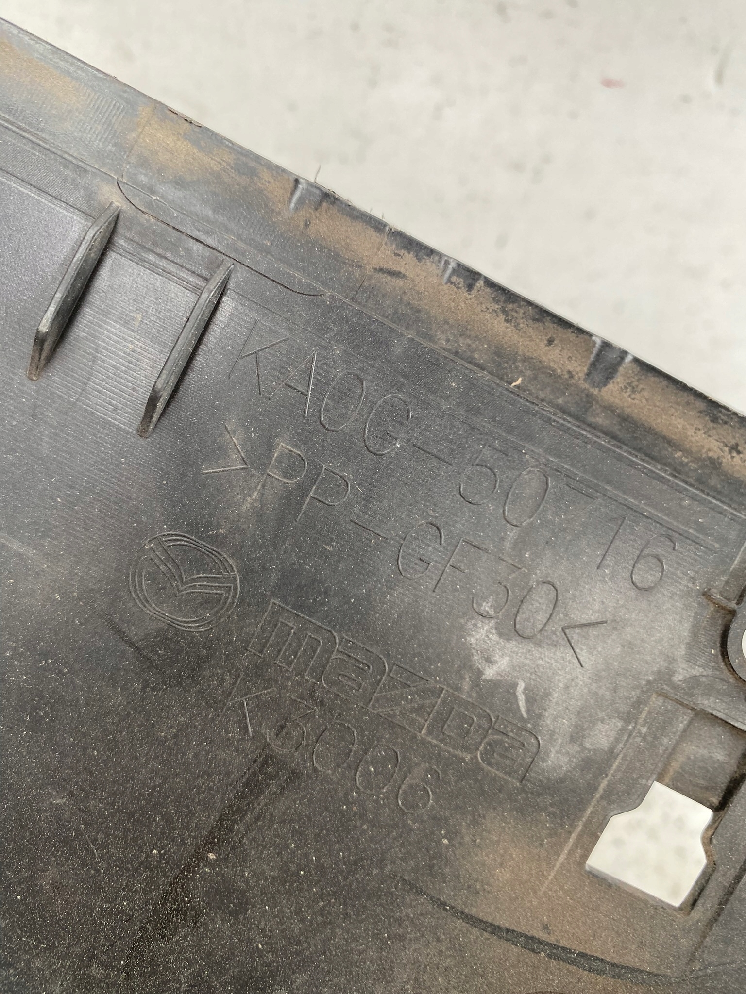 MAZDA CX-5 e 15- superiore RIVESTIMENTO KA0G-50716