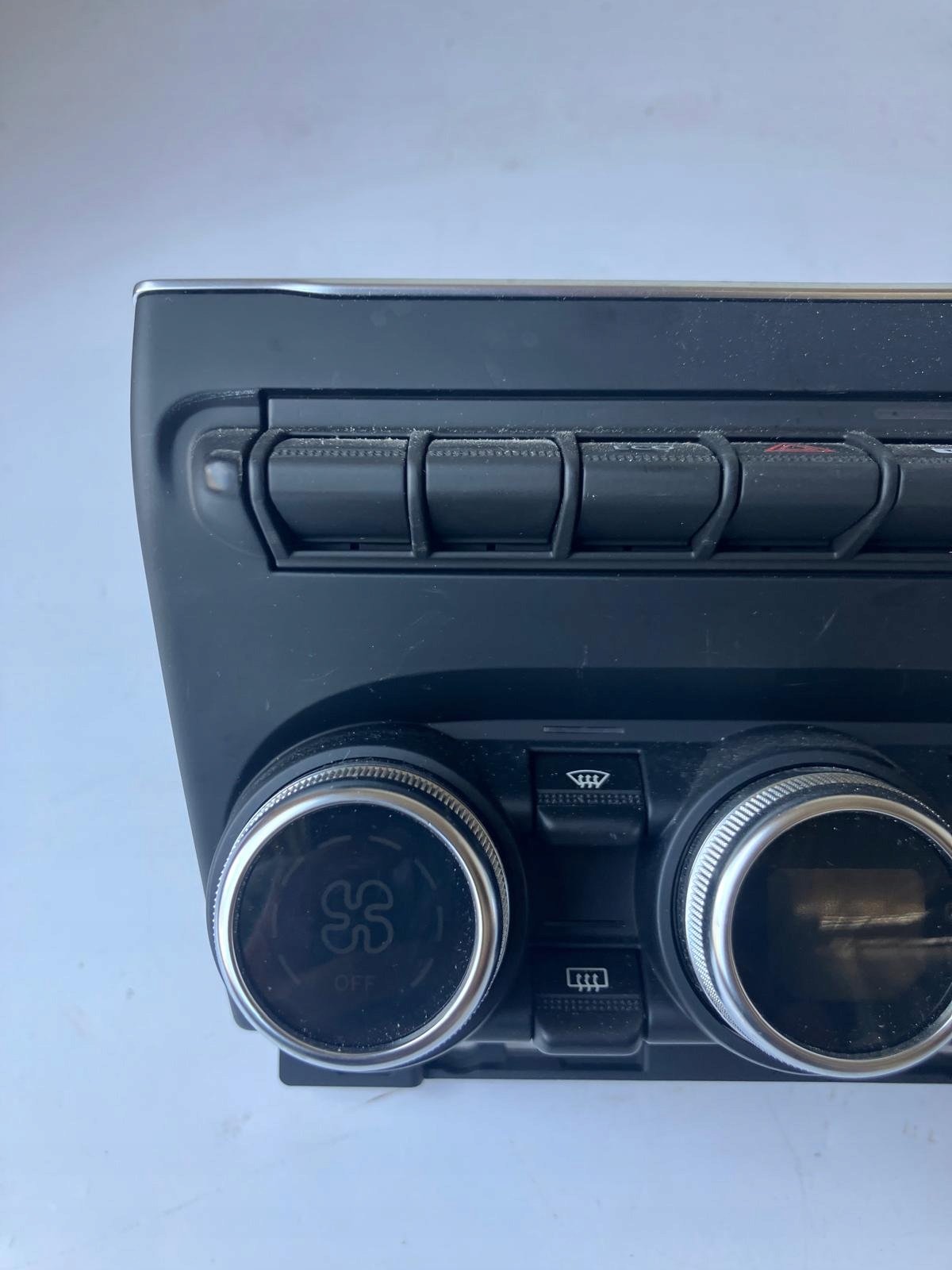 Unite commande clima Commandes RENAULT ZOE II LIFT 275100936R