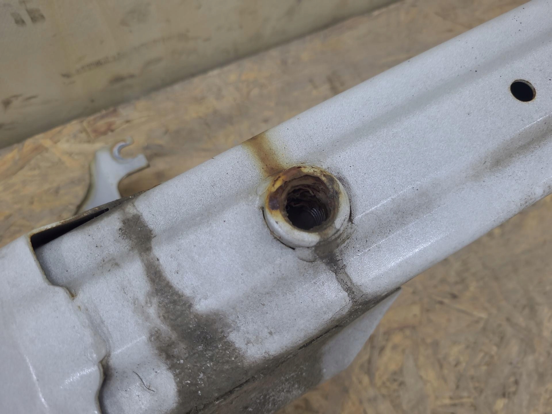 sider pillar of a bumper front Mazda 6 facelift 2007