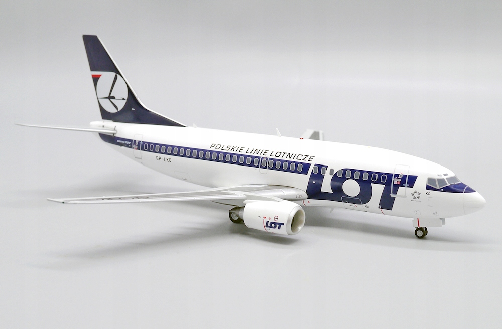 Model lietadla Boeing 737-500 LOT 1:200 SP-LKC