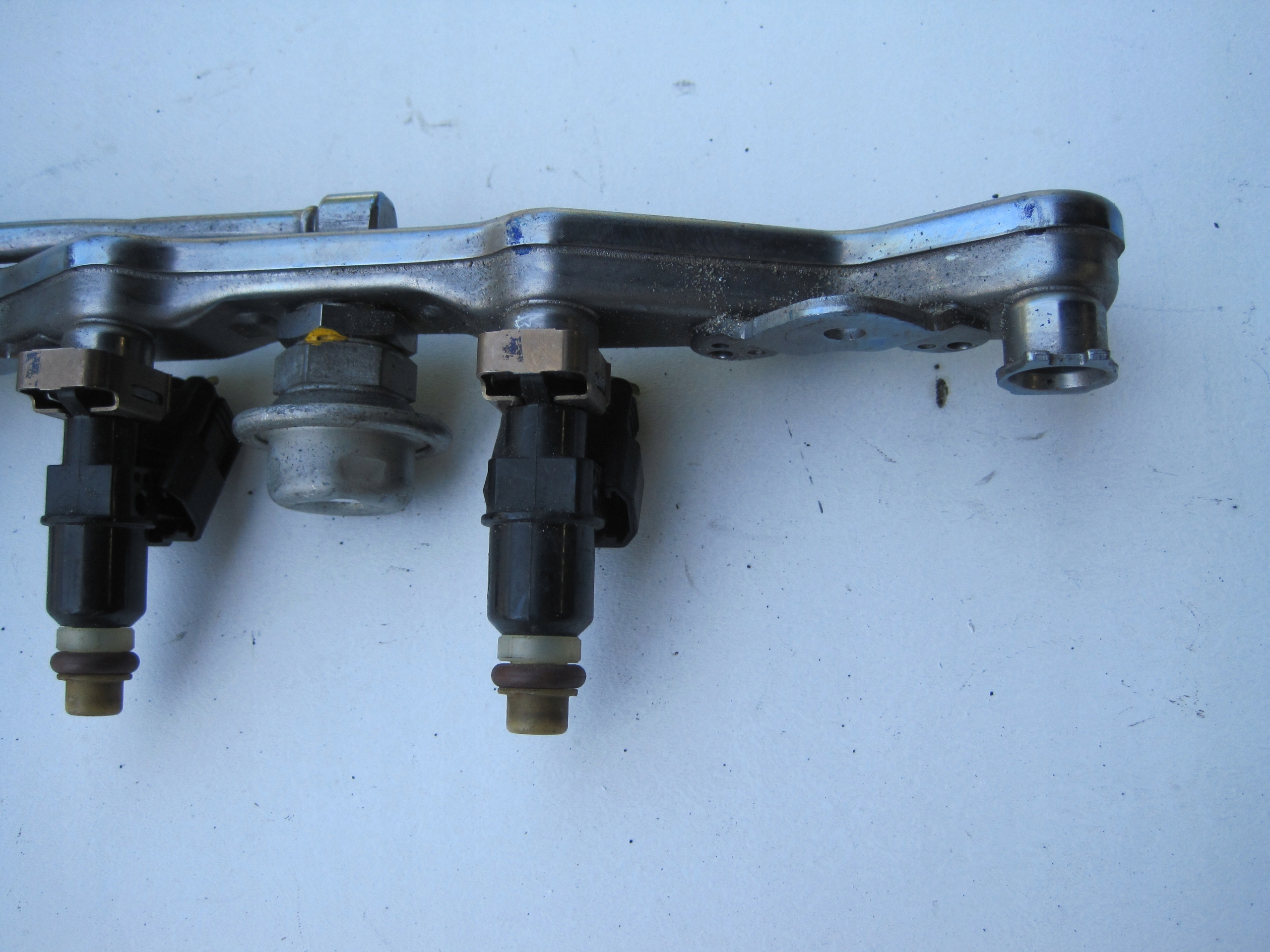 injection ramp HONDA INSIGHT 1.3i YA14BASY