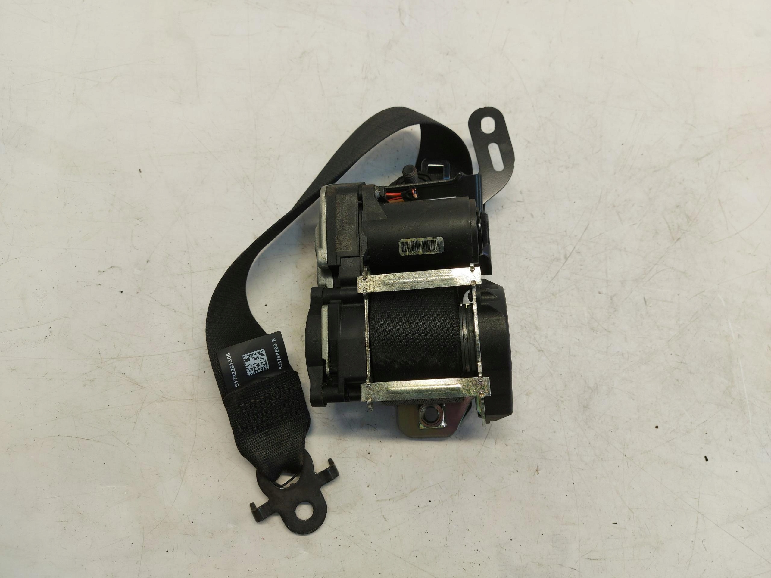 BMW F10 M5 M6, 2013 tension belt adjuster switch supports left front 623760800e