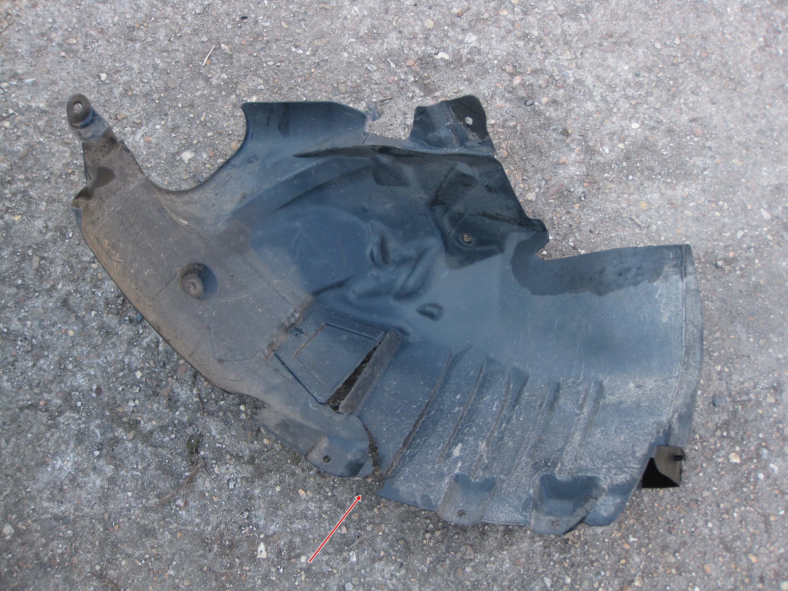 MERCEDES W207 3.0 CDI 11R mudguard left front A2076901830