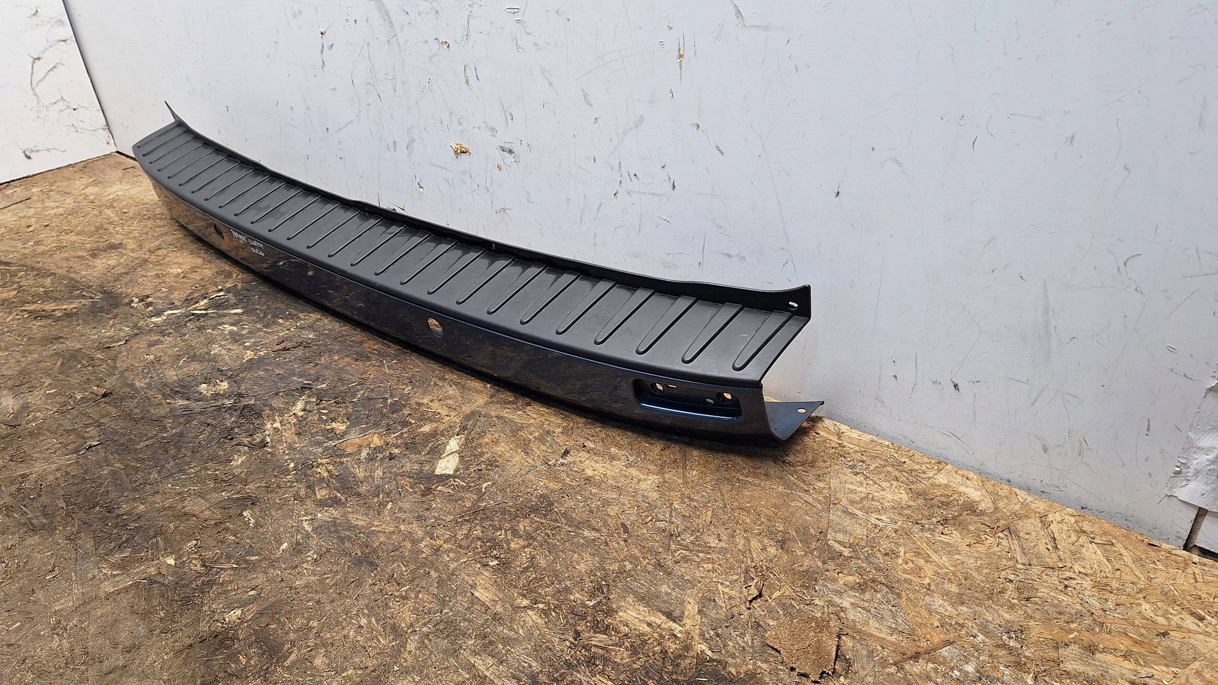 JK21-17962-PA Ford Transit Custom Z tylu Zderzaki