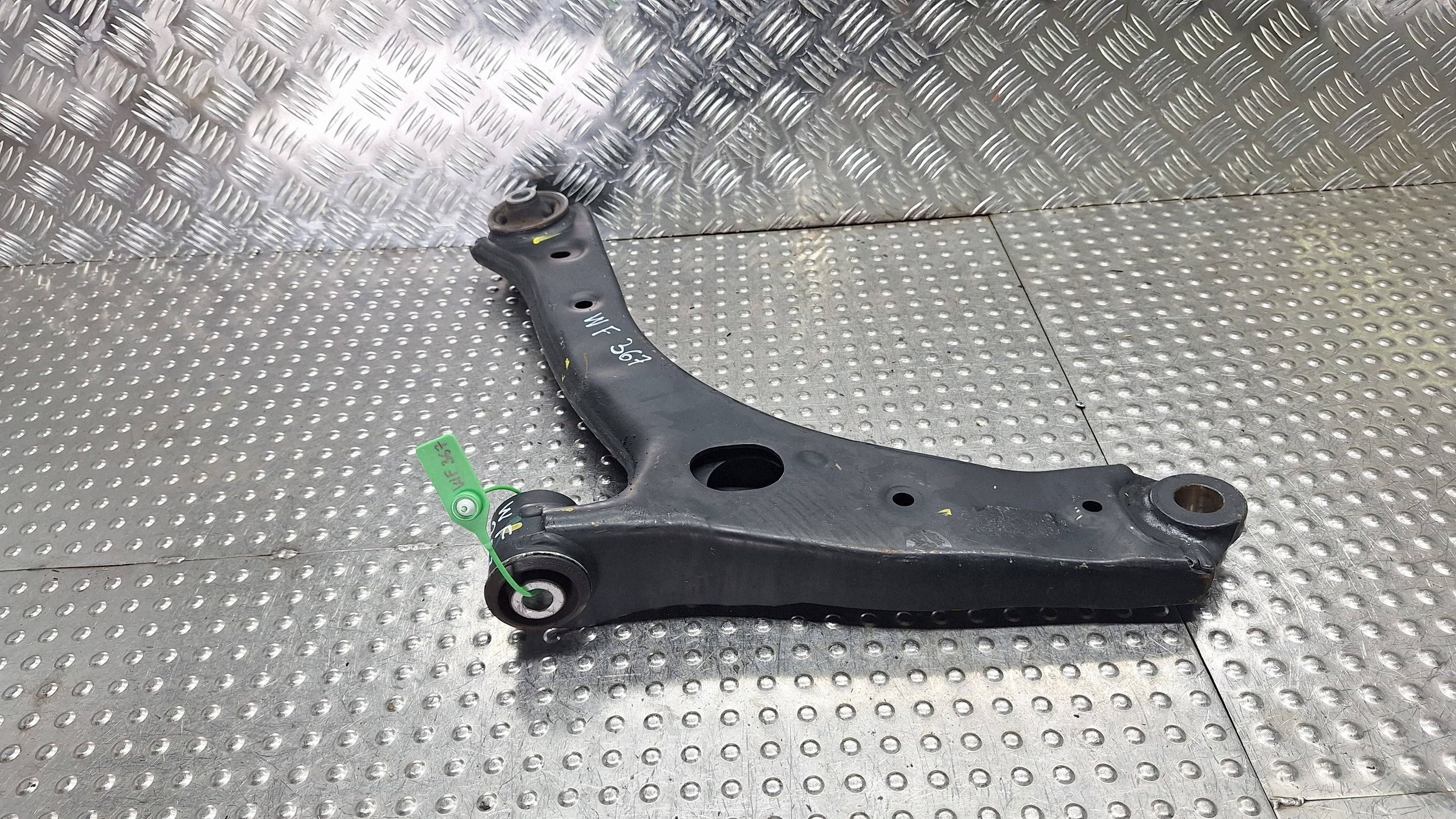 arm left front RK31-3A053-AA FORD TRANSIT MK8 LIFT