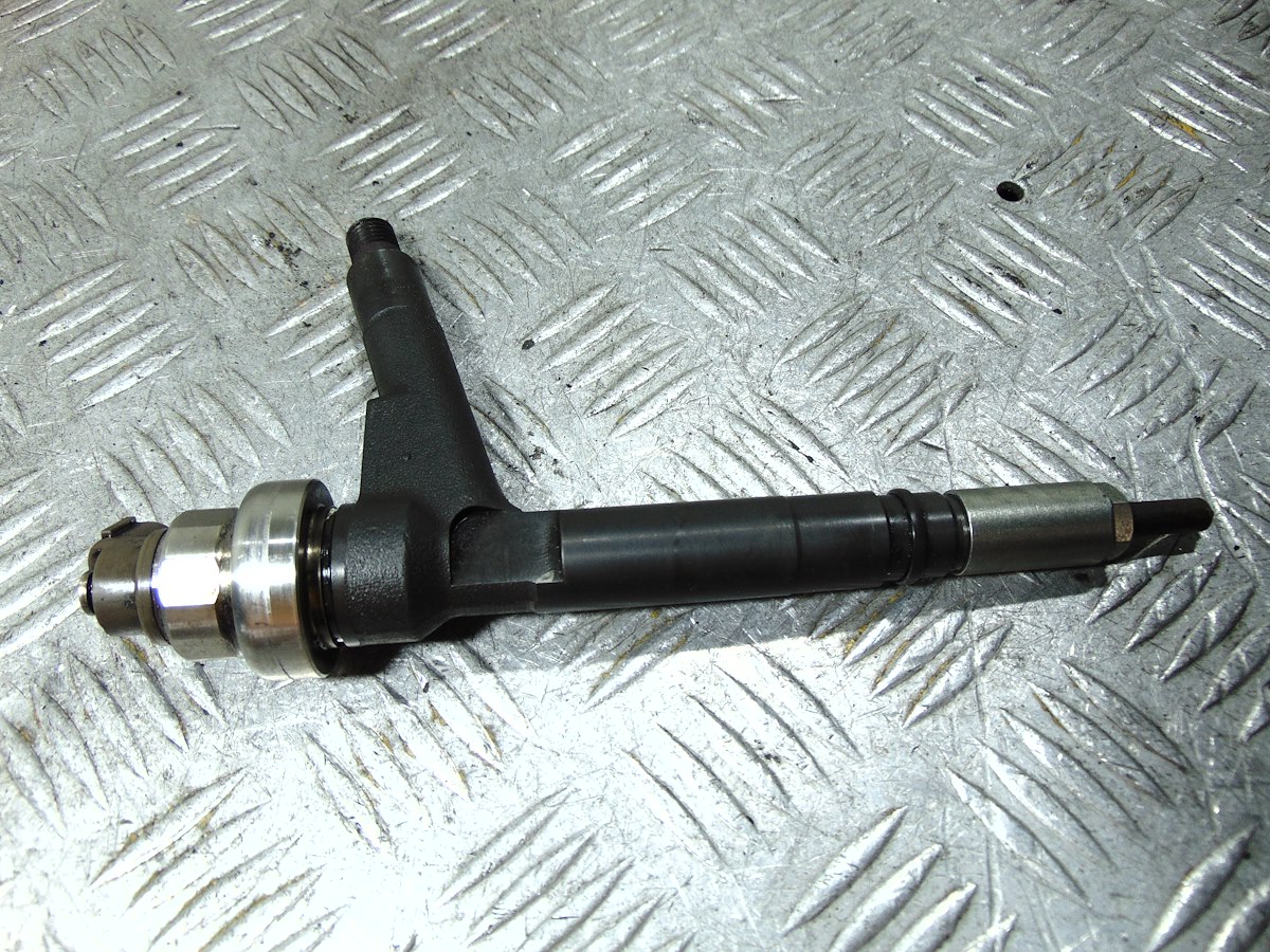 WTRYSKIWACZ OPEL CORSA C 897313-8612 1.7 CDTI Typ silnika Diesel