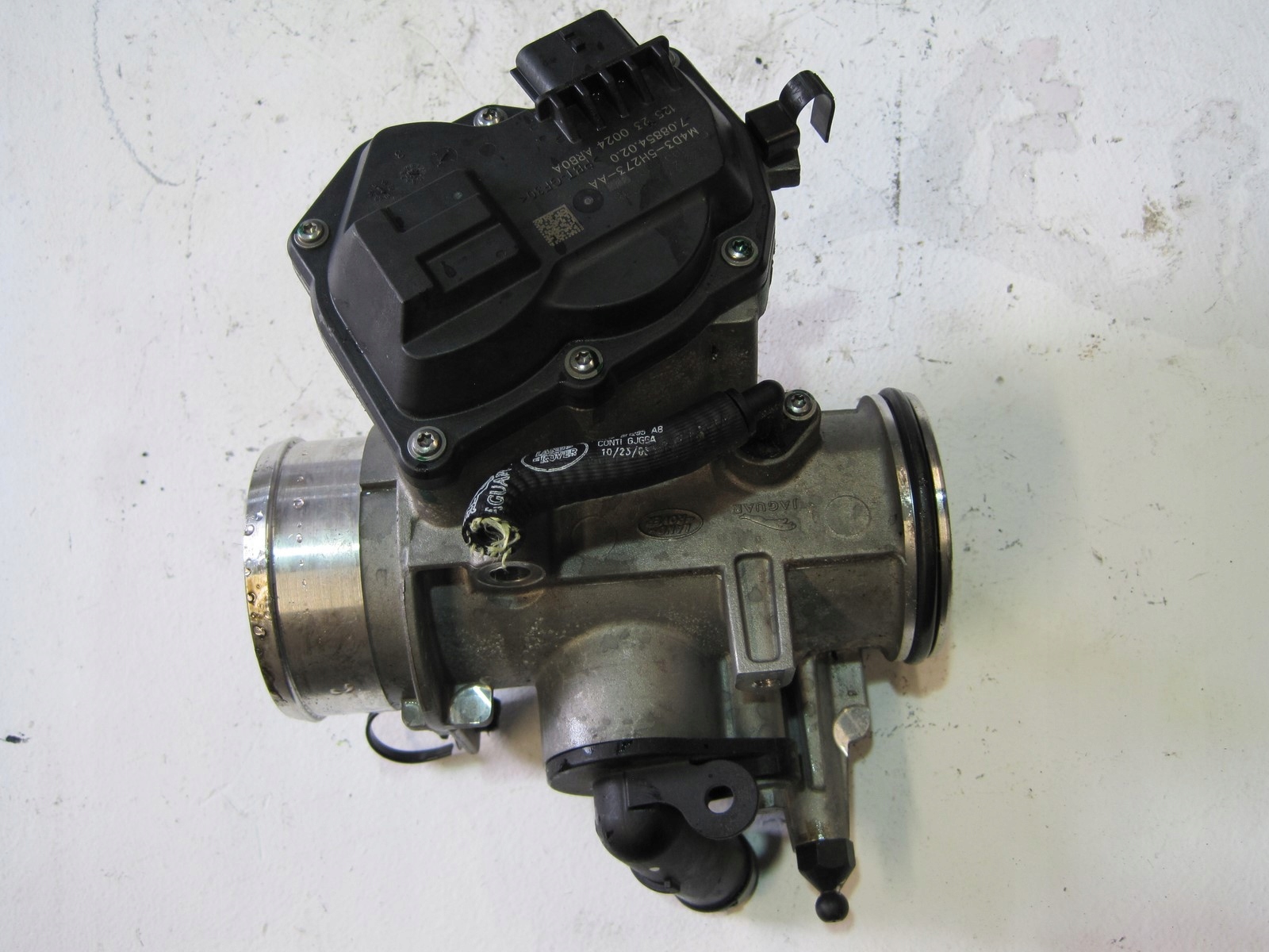 throttle flap JAGUAR F PACE 2,0D M4D3-5H273-AA