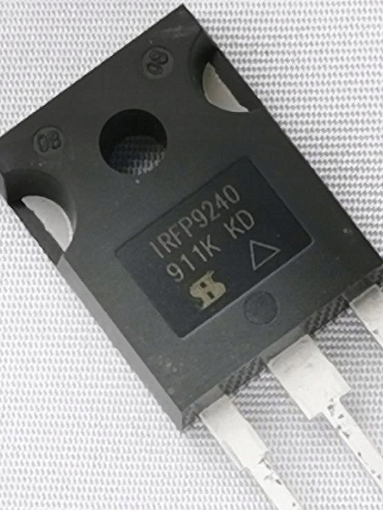 

IRFP9240 P-mosfet 200V 12A 150W ViSHAY