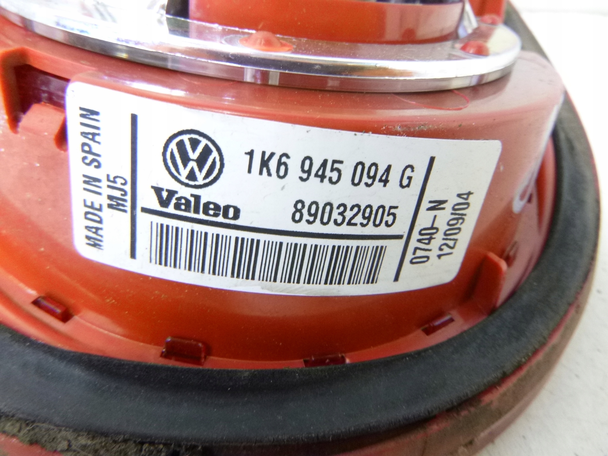light rear right z bonnet VW Volkswagen Golf V 5d 2004r.