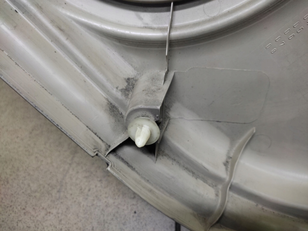 NISSAN X-TRAIL side upholstery door left rear part