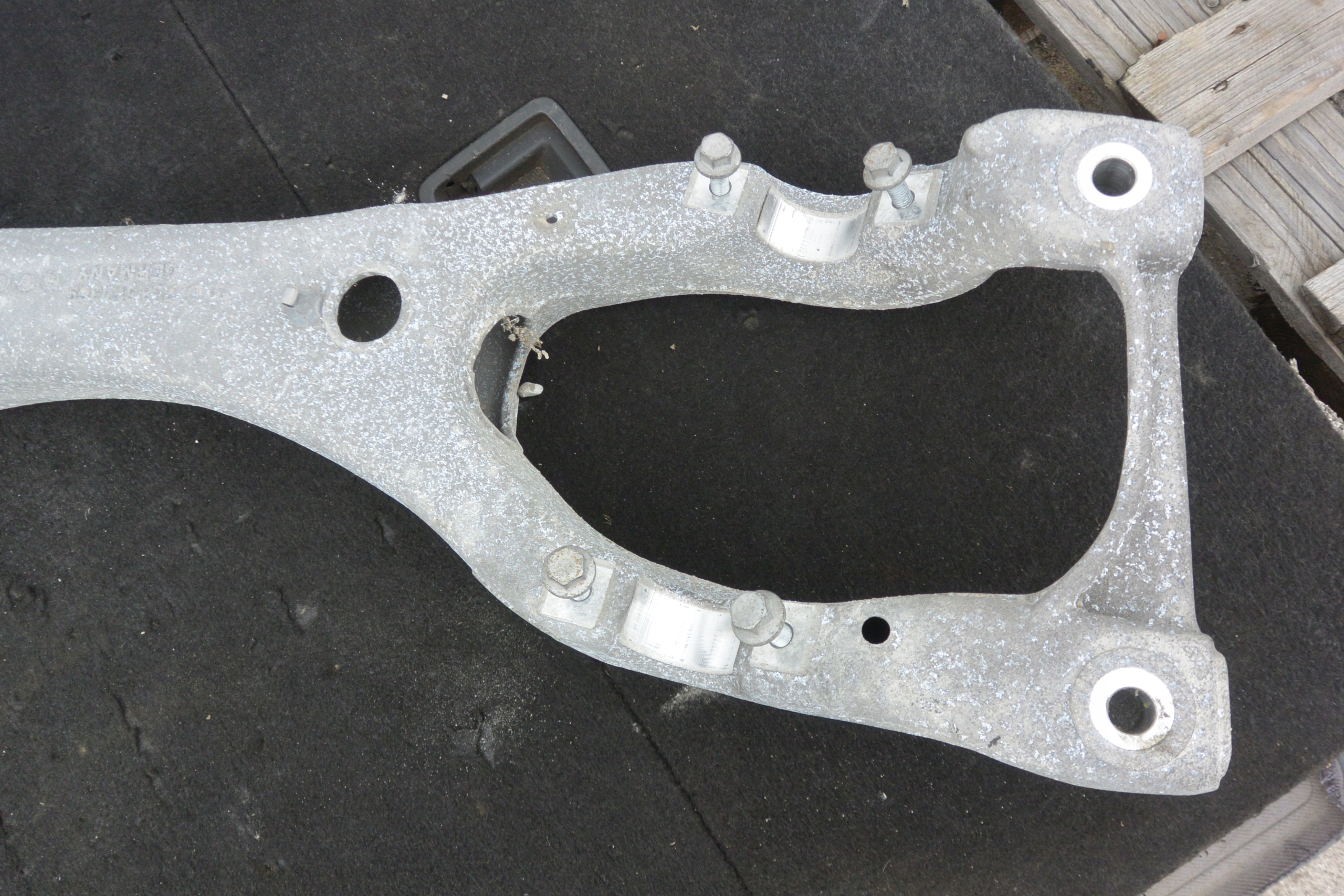 console springing rear part AUDI Q7 4L VW TOUAREG 7L
