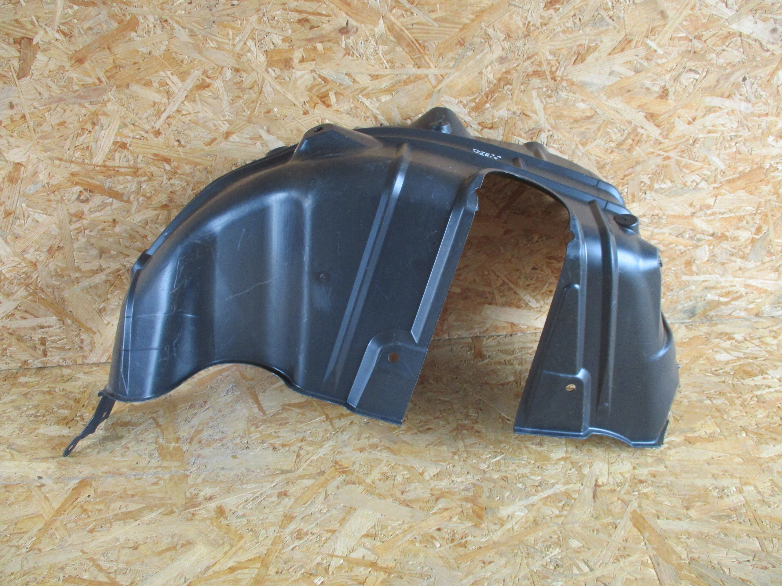 mudguard right rear. TOYOTA YARIS CROSS 20
