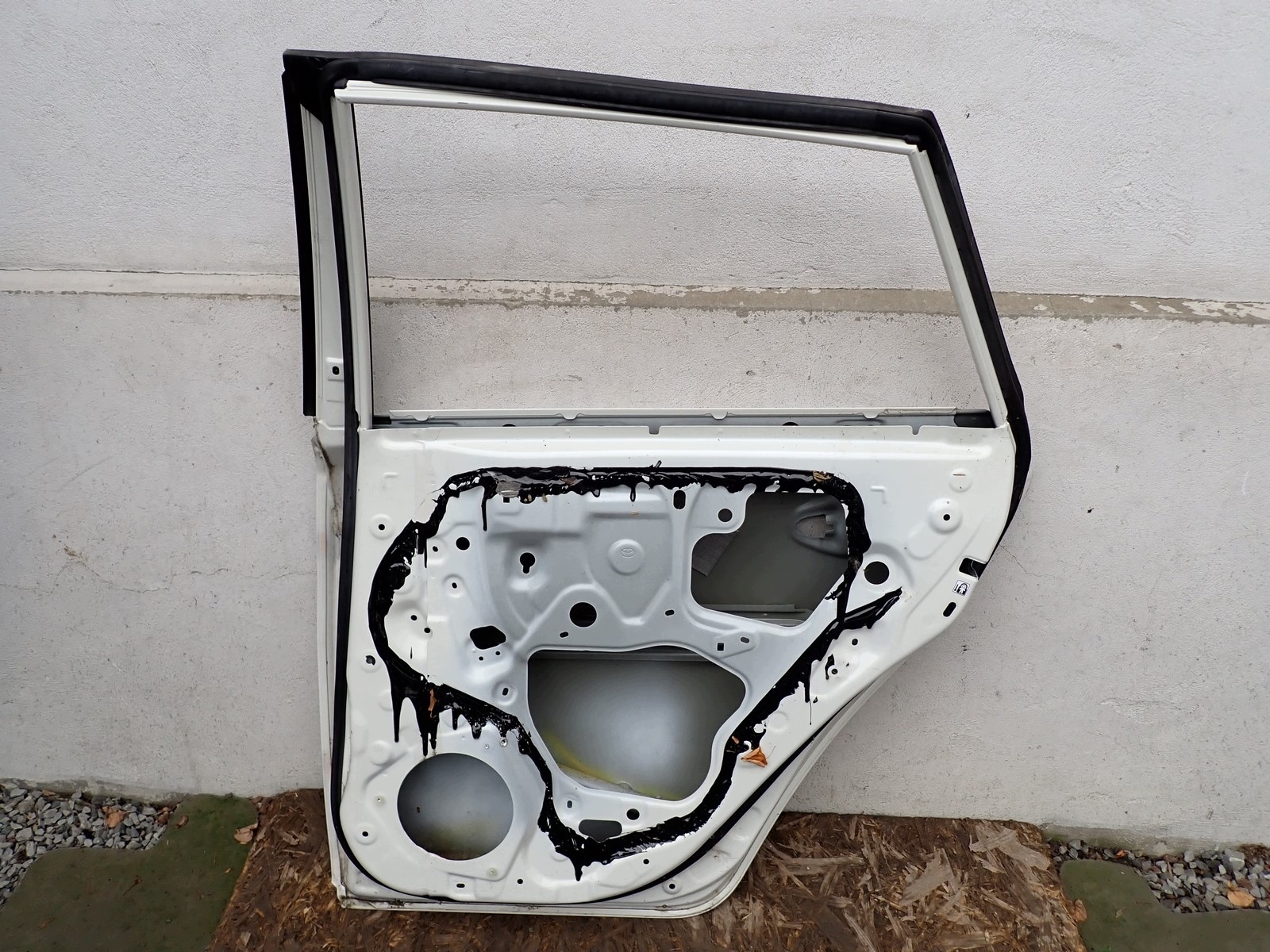door right rear. right rear part TOYOTA AURIS II E18 HB HATCHBACK 2012-2018R