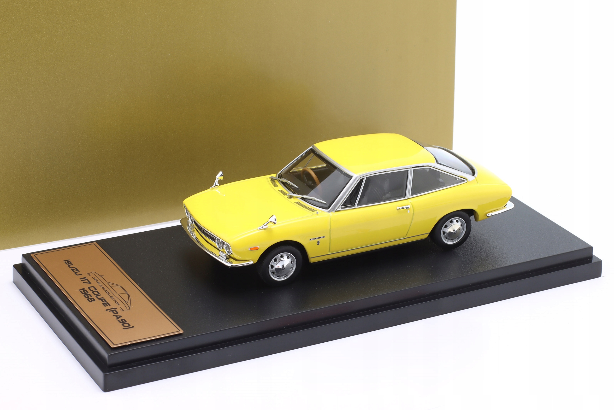 Hachette Isuzu 117 Coupe 1968 Yellow 1:43