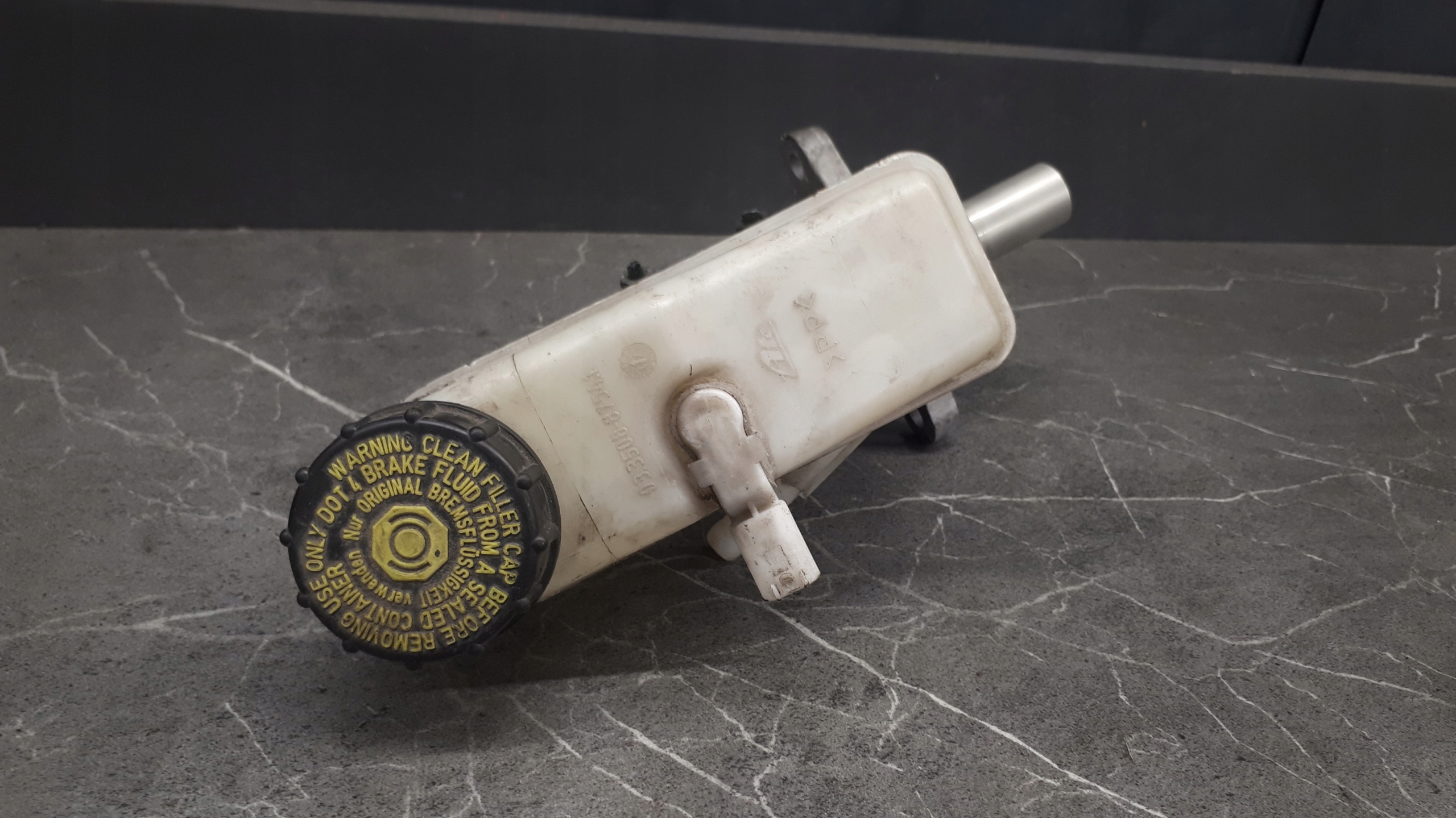 033508-87541 pompa hamulcowa toyota yaris II