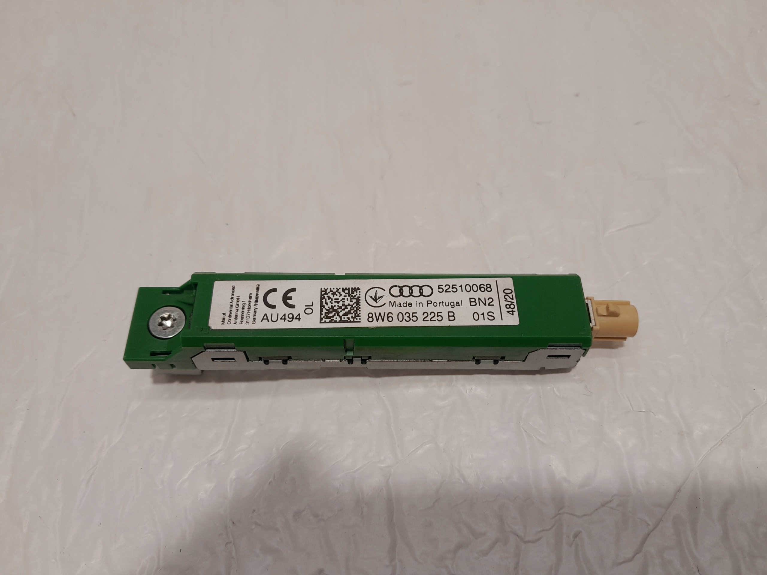 AUDI A4 B9 LIFT antenna amplifier 8W6035225B