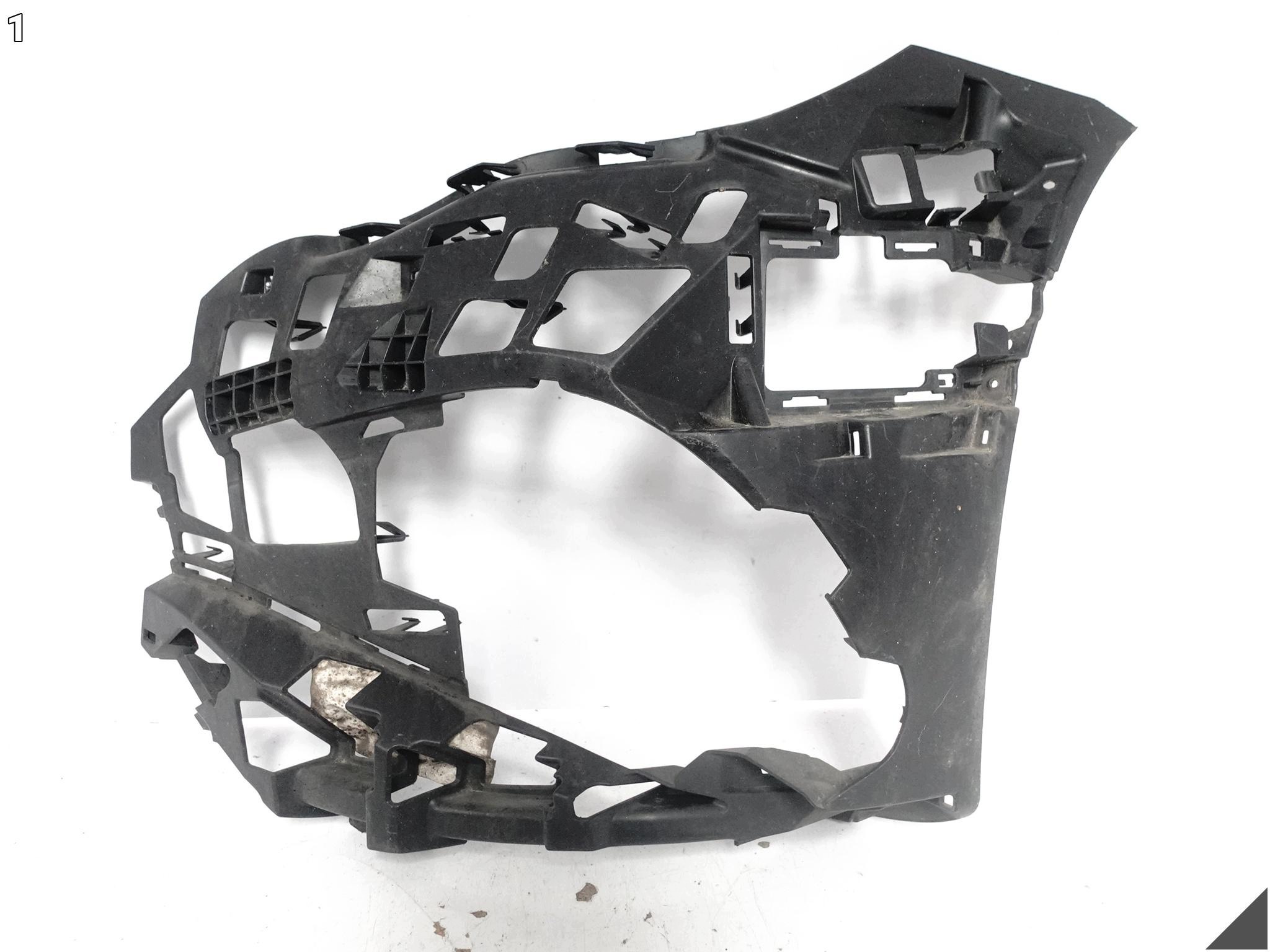 MERCEDES E-KLASA W214 AMG LINE 23- support holder W bumper front left