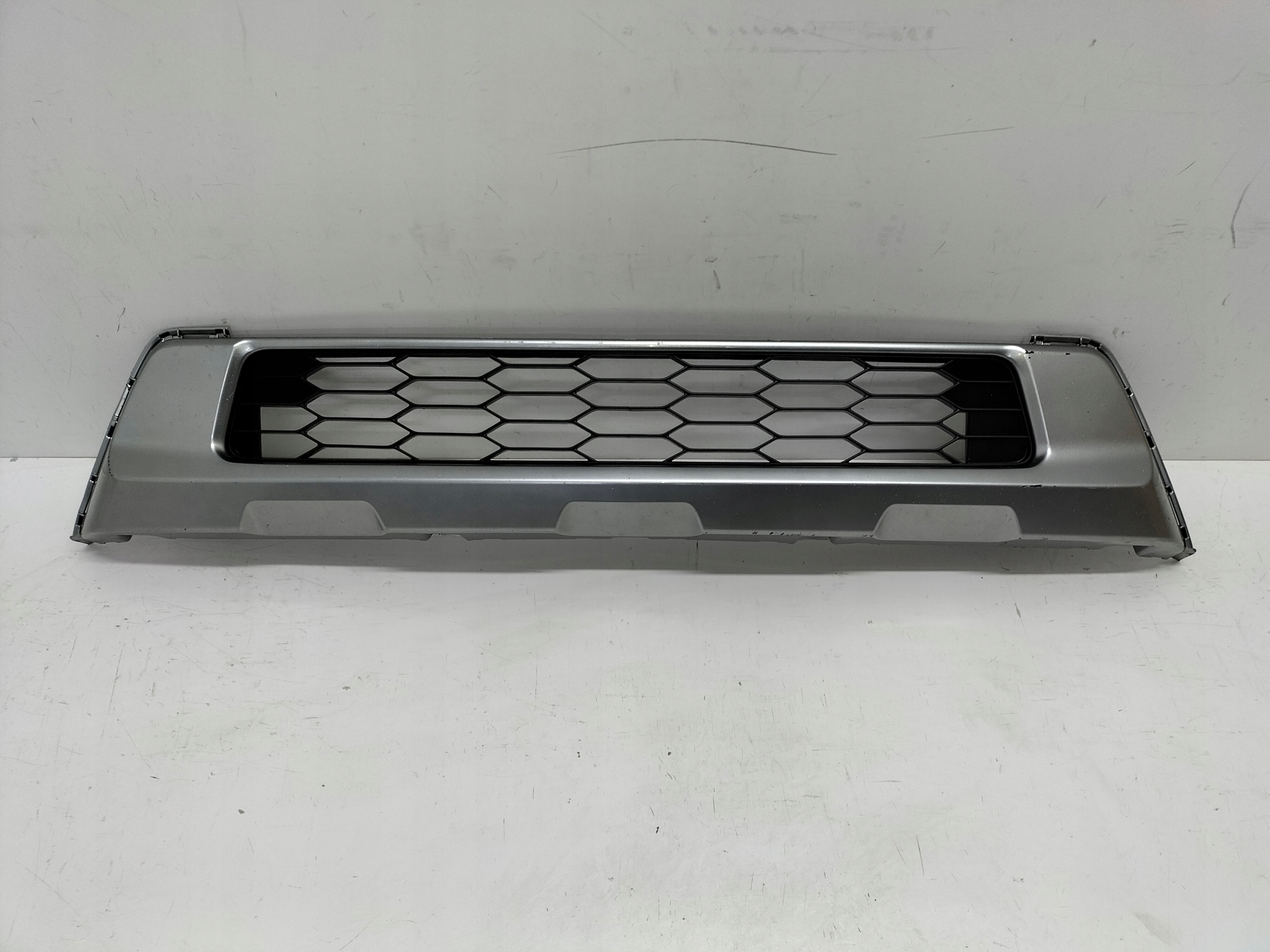 grille grid of a bumper front SUBARU OUTBACK VI 20