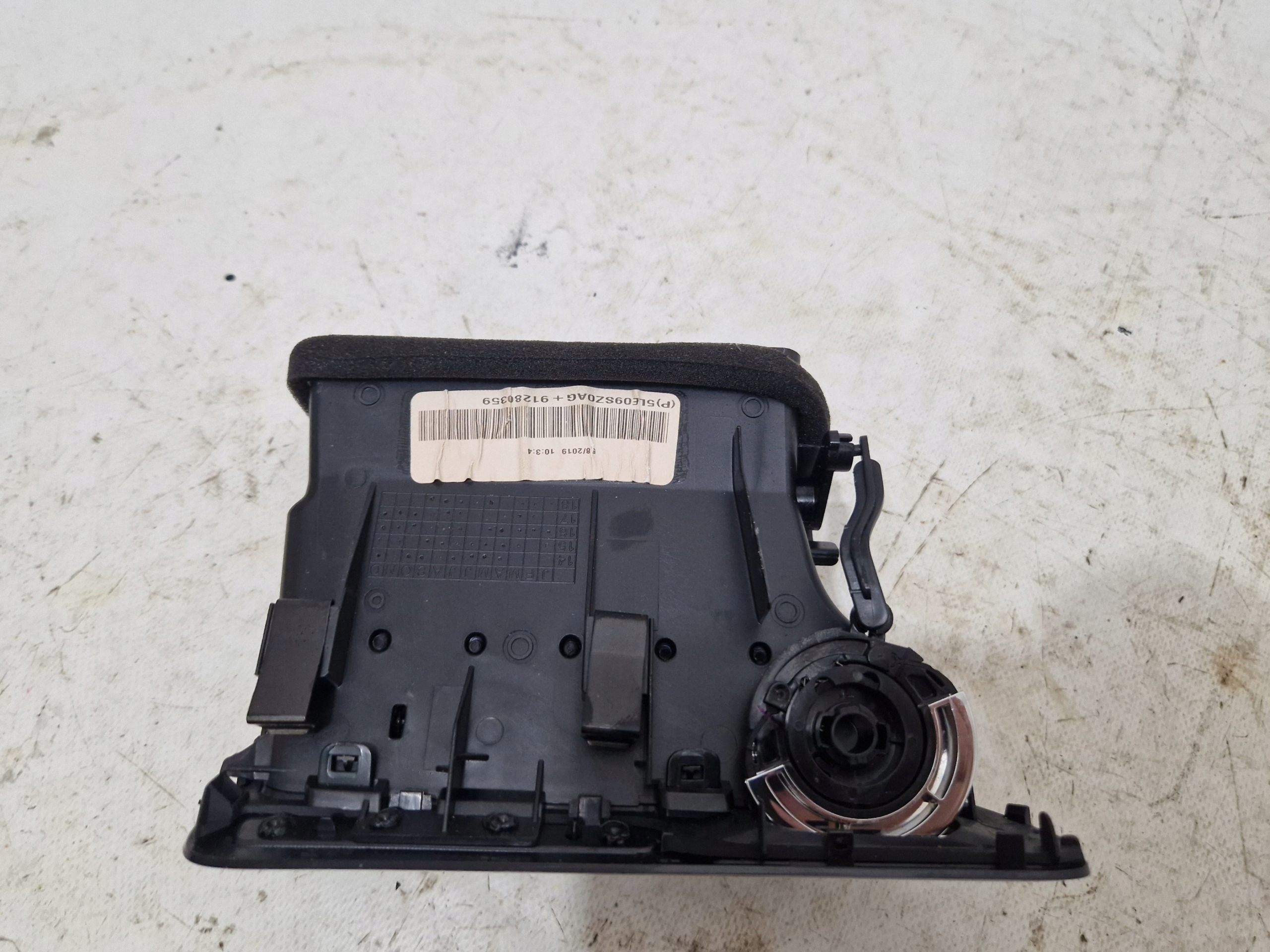 DODGE CHALLENGER 2019- right side grid air conditioning devices 5LE09SZ0AG