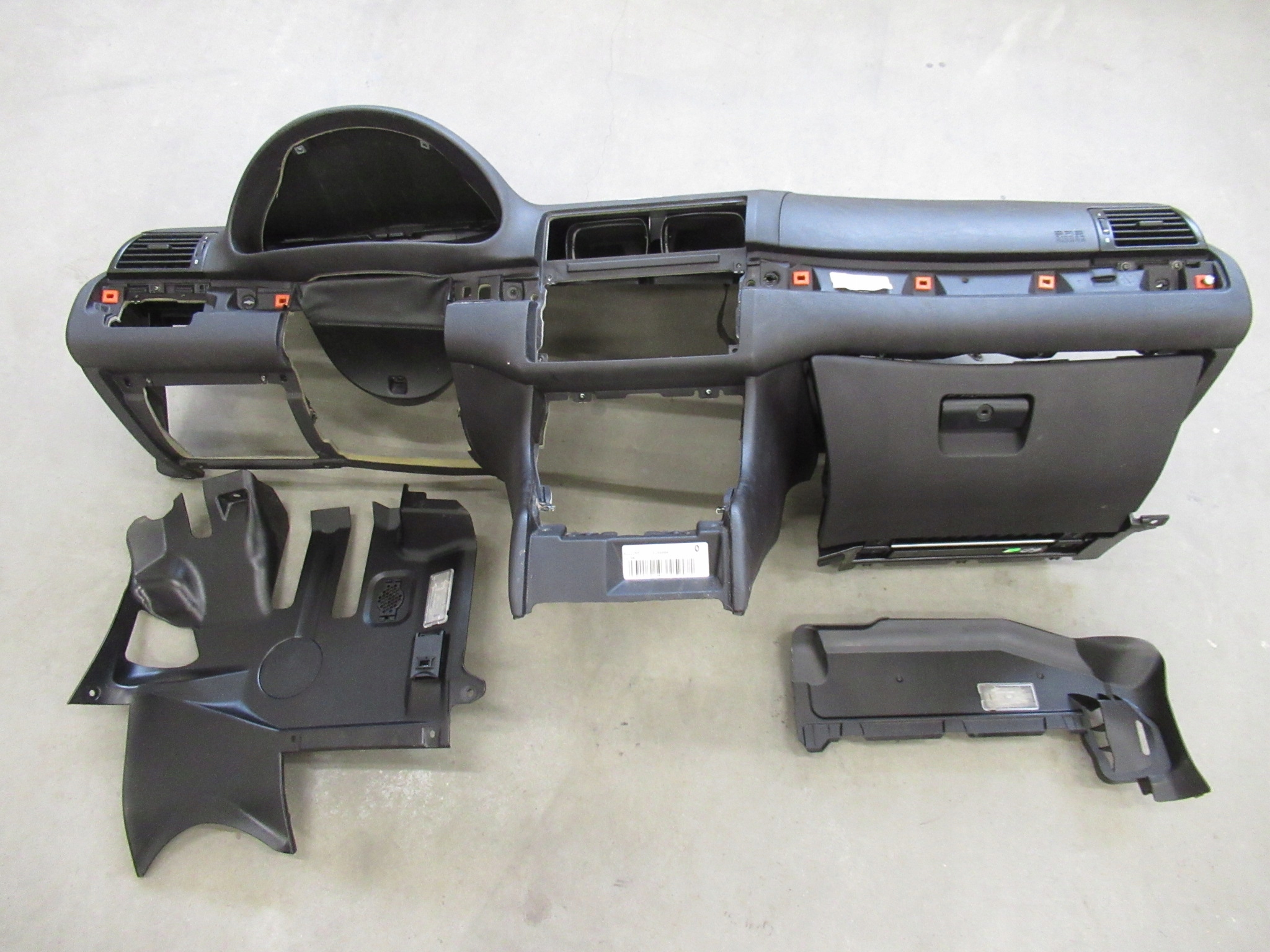 dashboard instrument panel BMW e46 sedan kombi coupe Europa