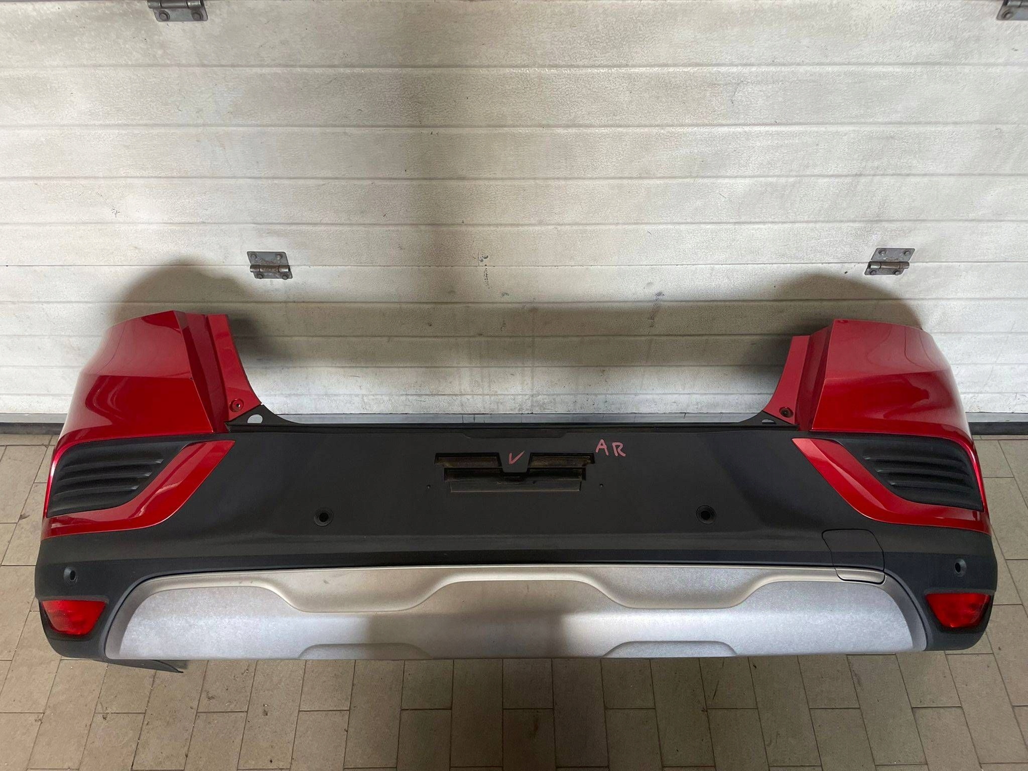bumper rear complete Renault Arkana 6xPDC TENNP