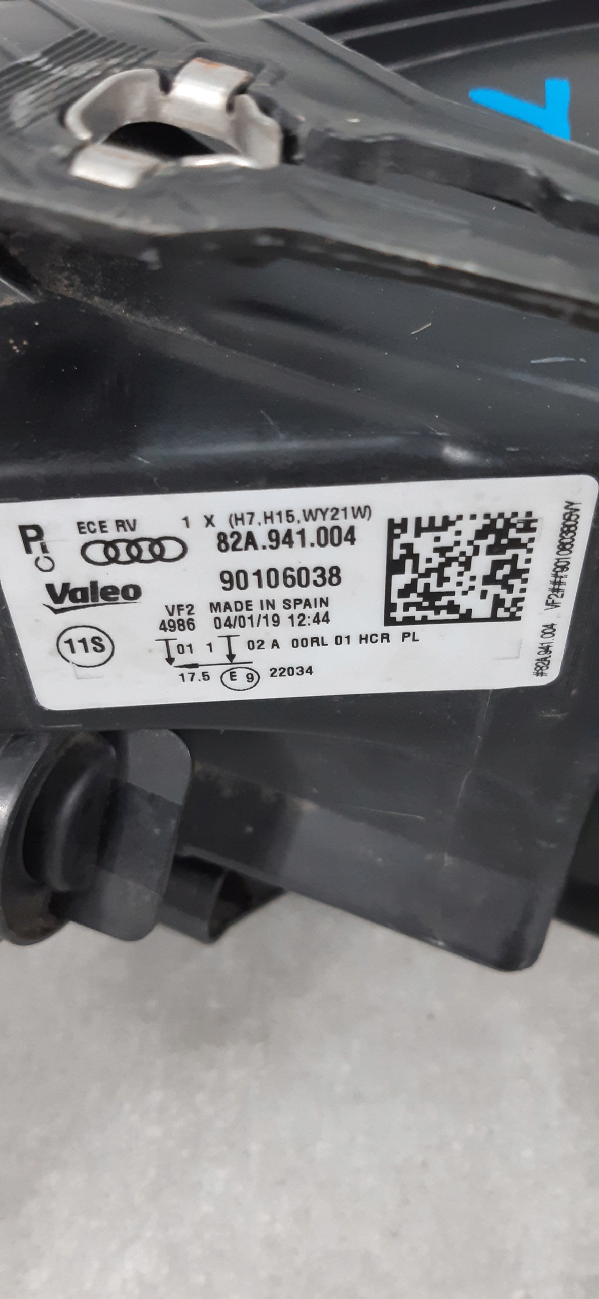 Audi A1 82A 18- фара правая галоген передняя 82A941004