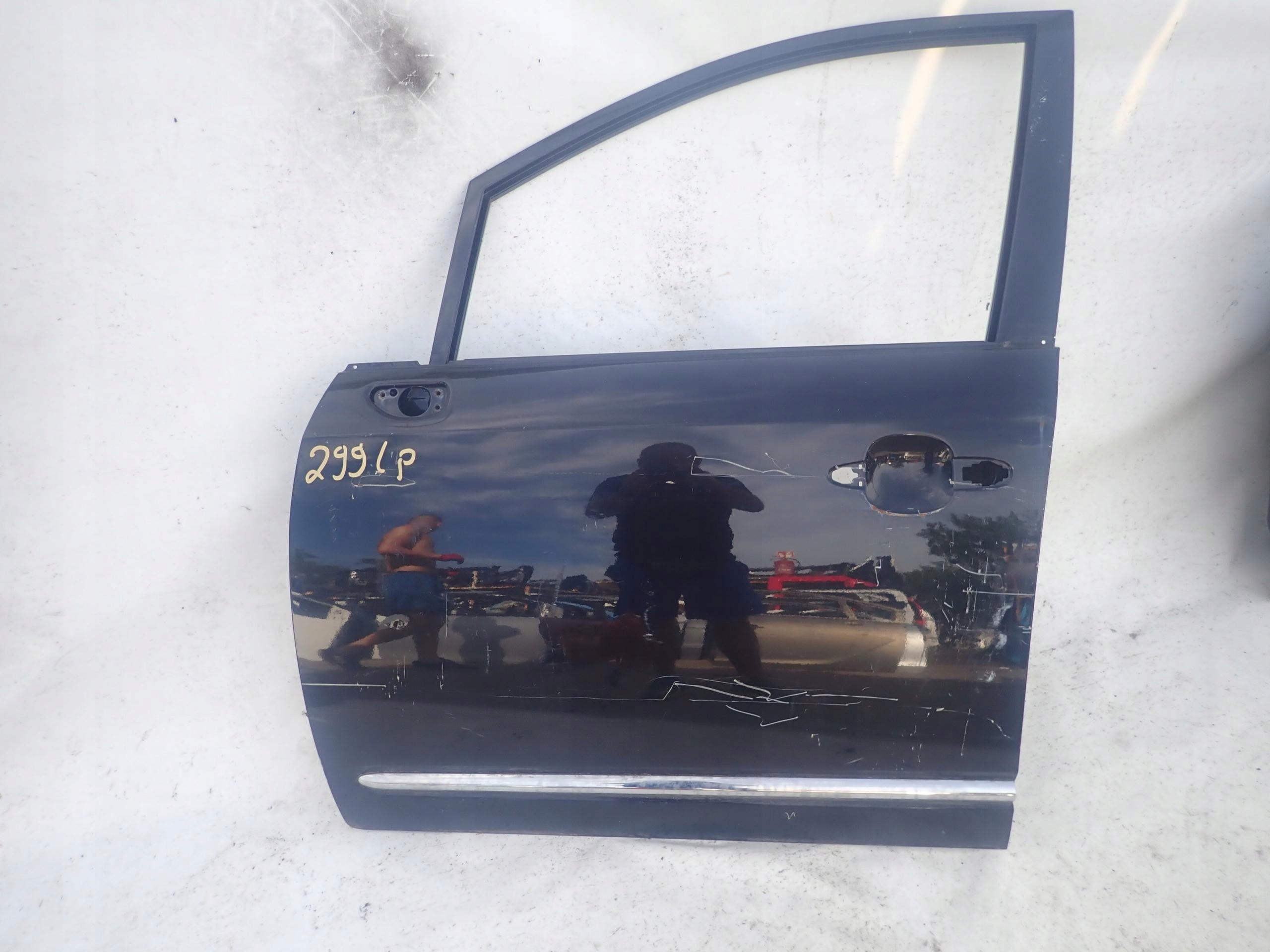KIA CARENS III 07-10 door left front front