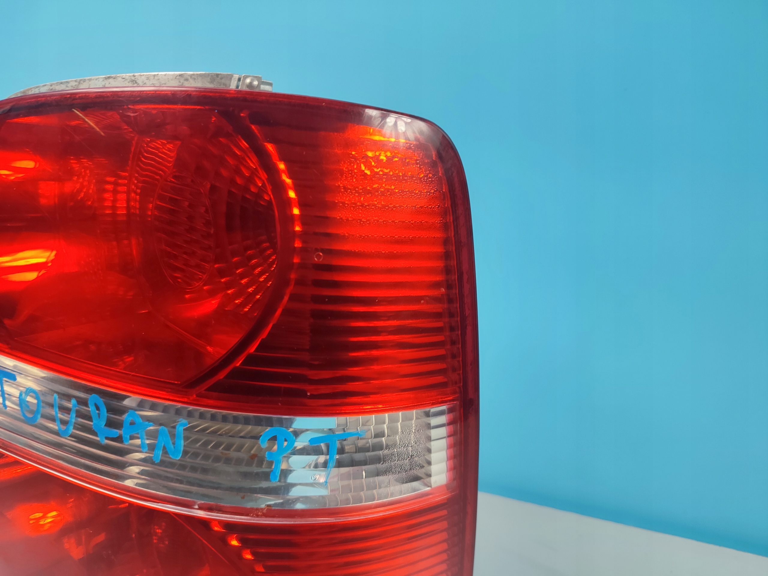 light right rear part rear VOLKSWAGEN TOURAN and