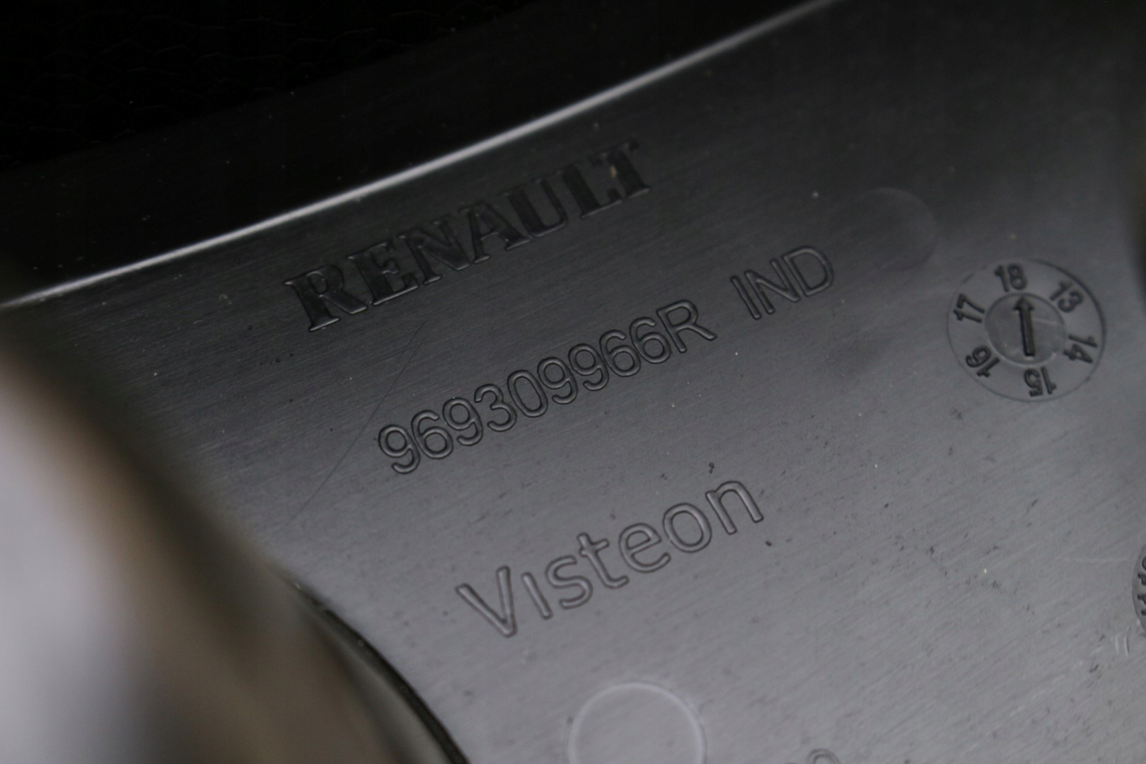 тунель середина renault TWINGO III