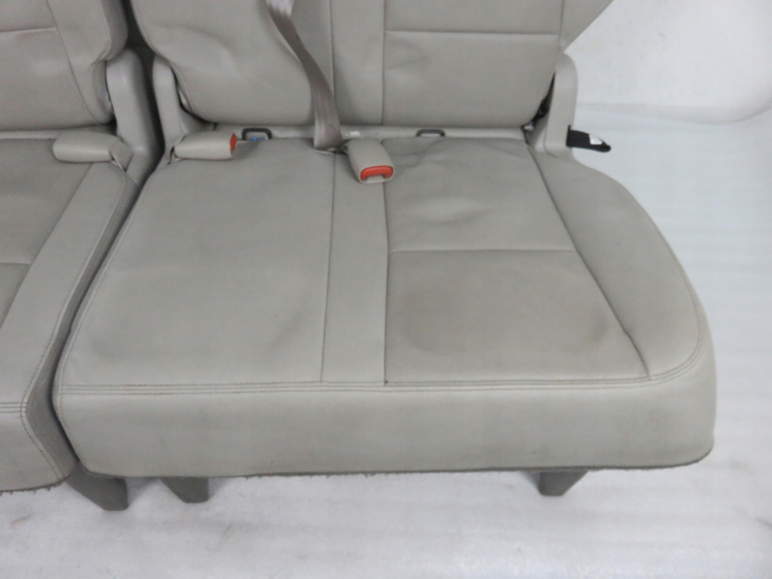 диван CHRYSLER Voyager IV кожа