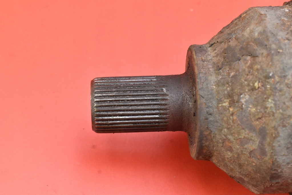 semi-axis left front MANUAL VOLVO V50 2.0 D 136 KM 03-11