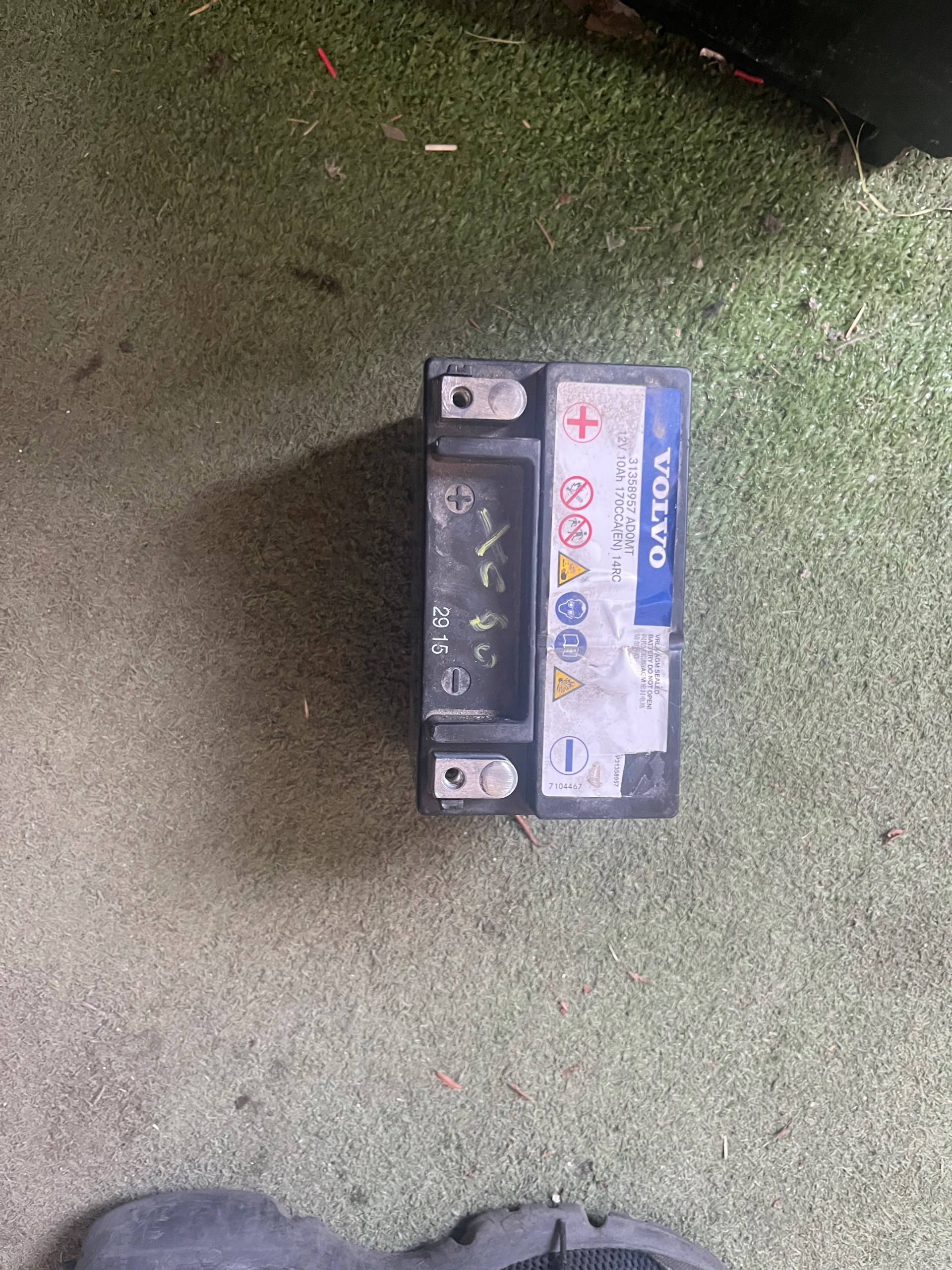 VOLVO XC60 II AKUMULATOR 31358957