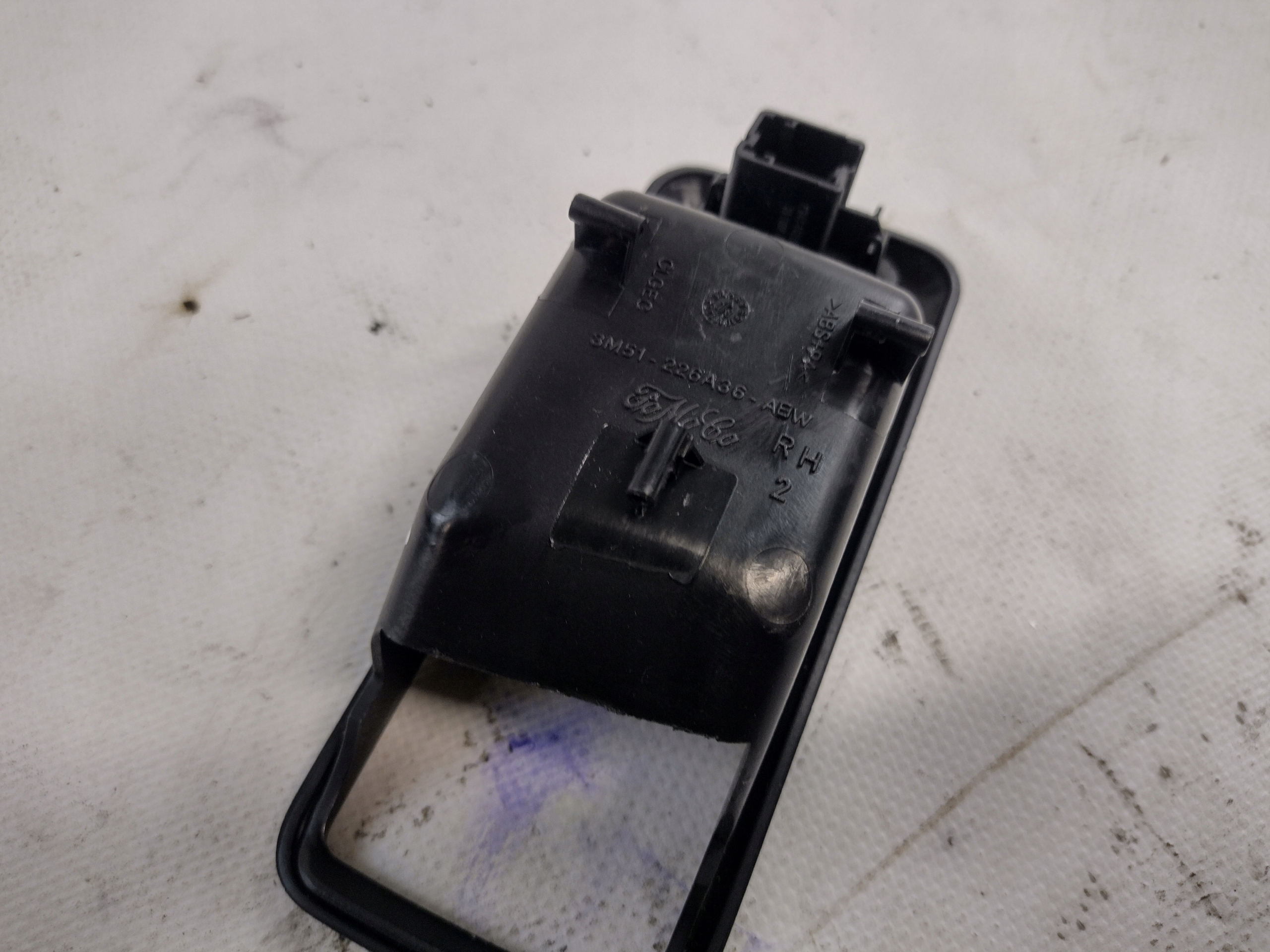 window control switch right front Ford Kuga Mk1 and 17M5T-14529AA