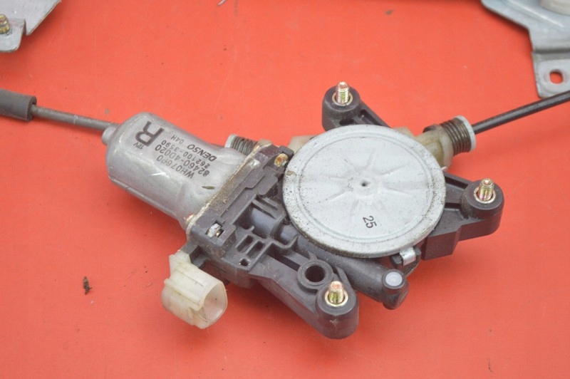 window regulator right rear part 82460-4D020 KIA CARNIVAL 2 II 06-10