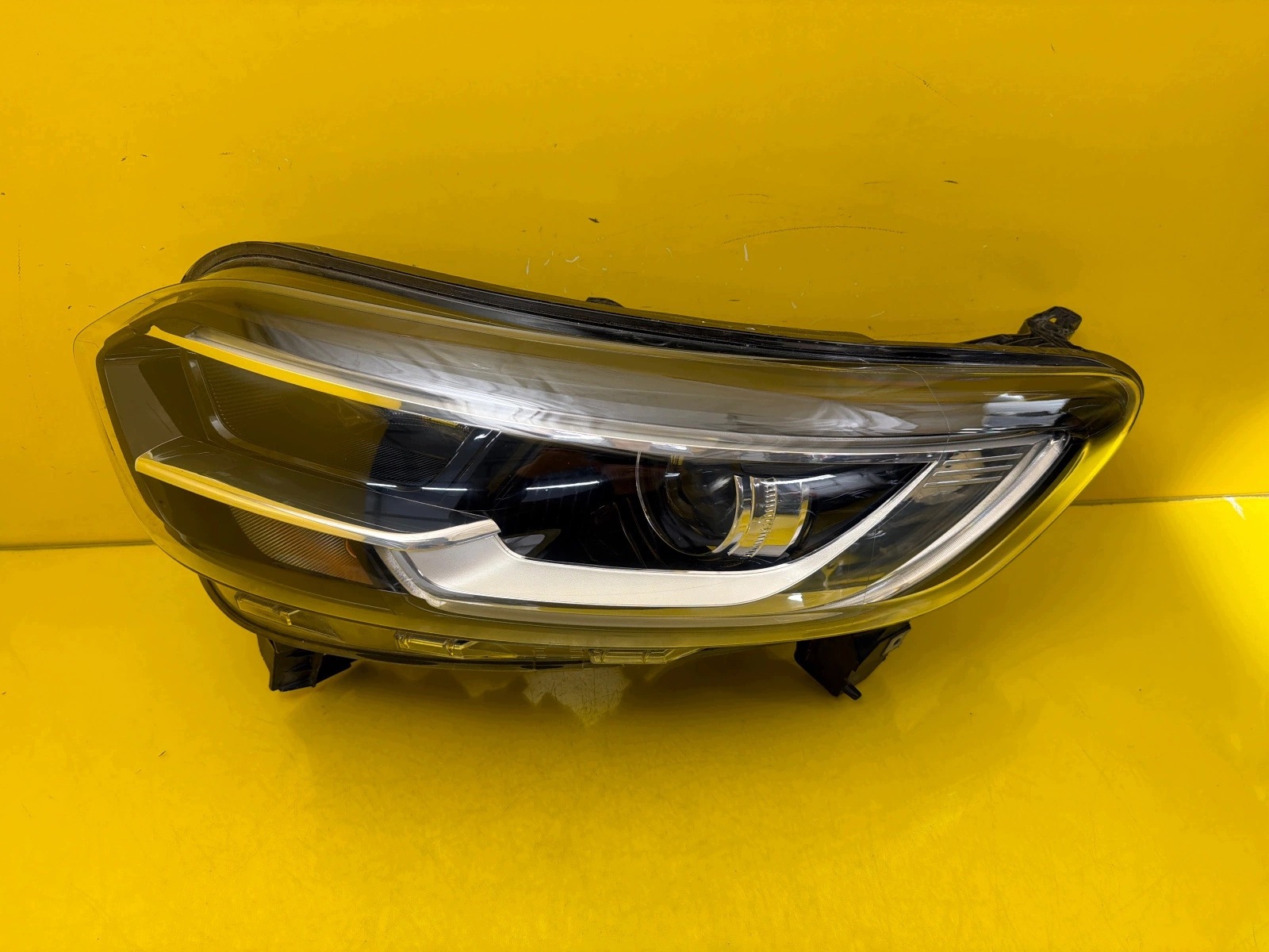 light left front Renault Kadjar Led 260605720R