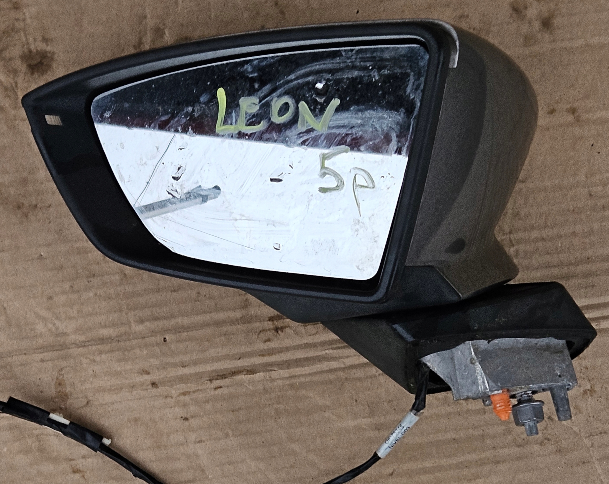 seat LEON 3 5F0 зеркало левое 5pin