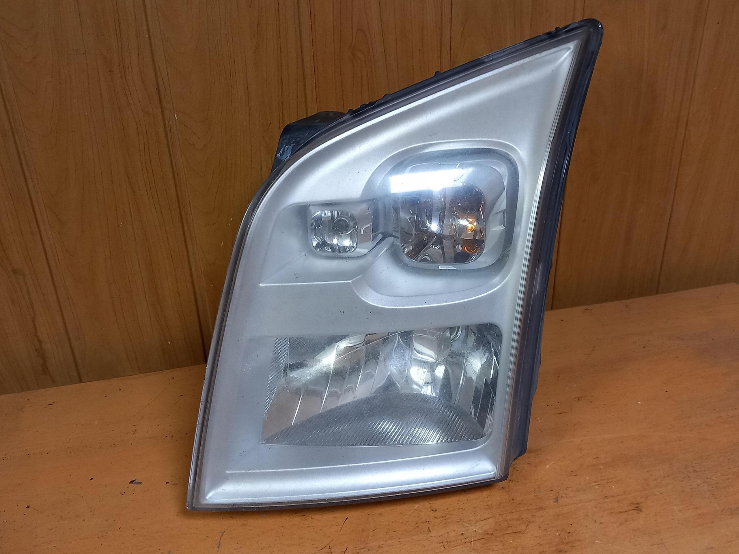 light left front FORD TRASNIT MK7 6C11-13W030-DF 06-12