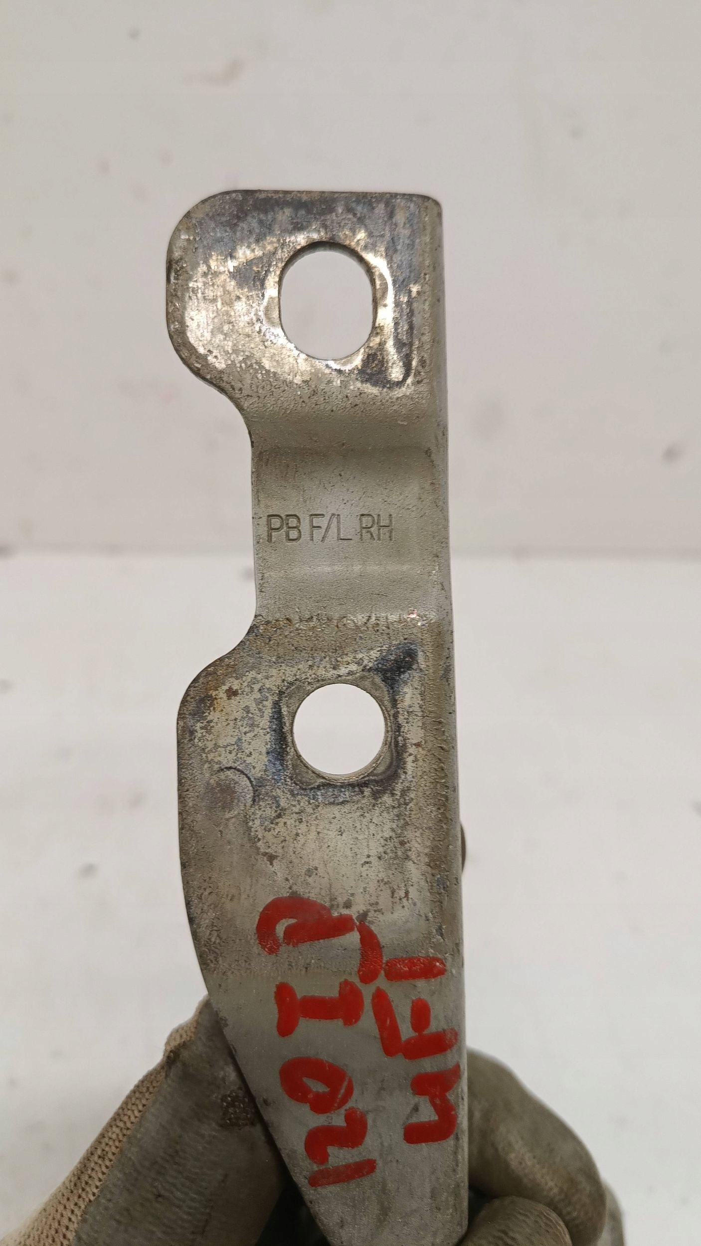 HYUNDAI I20 LIFT hinge bonnets left 12-14R