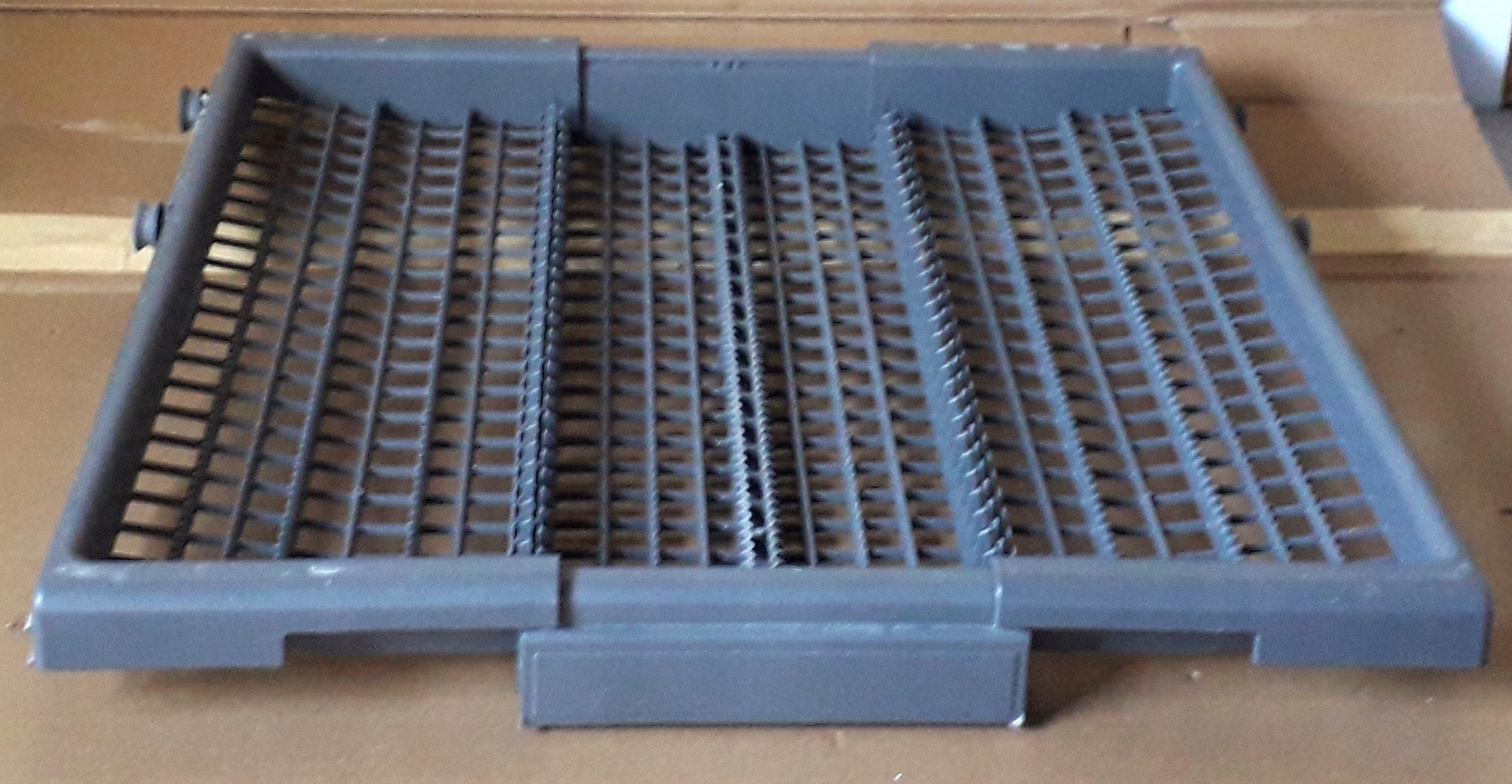 ВЕРХНЯЯ КОРЗИНА ЯЩИК ДЛЯ СТОЛОВЫХ ПРИБОРОВ ПОСУДОМОЕЧНОЙ МАШИНЫ WHIRLPOOL