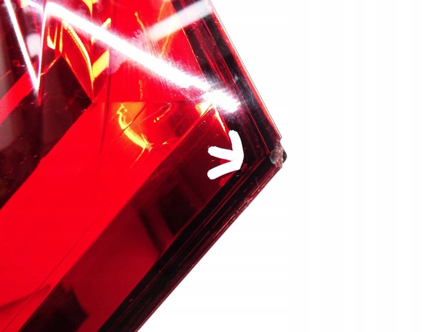 light left rear part left rear SKODA SUPERB III KOMBI 3V9945207