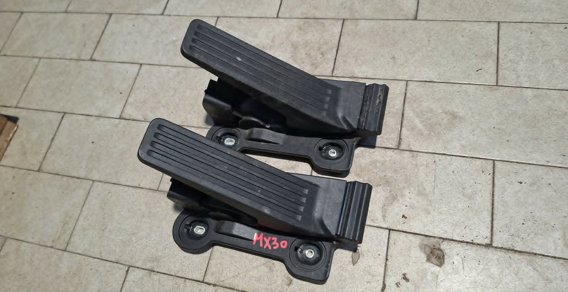accelerator pedal Mazda CX-30 6PV31243710