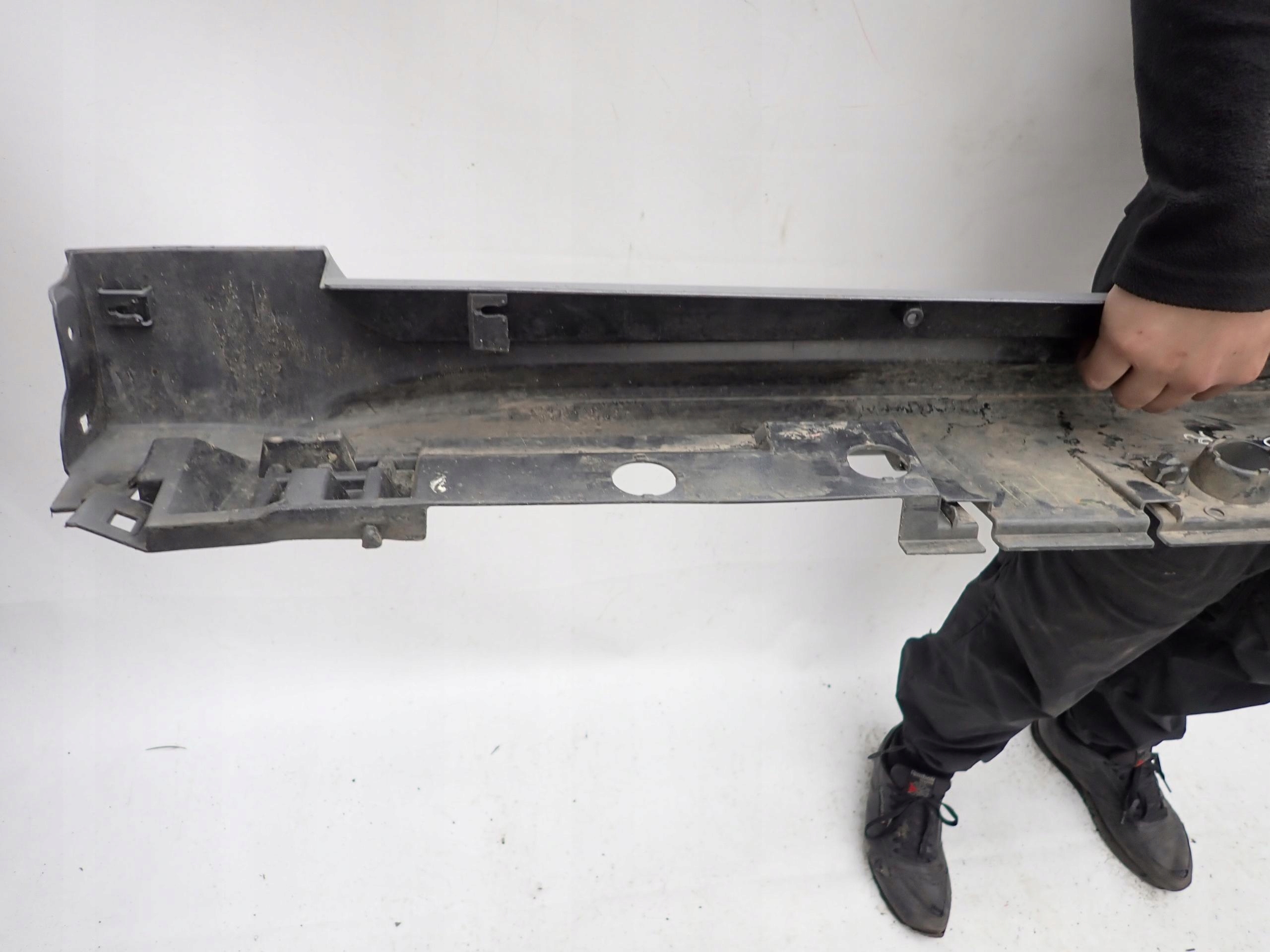 TOYOTA COROLLA XII KOMBI 19- moulding threshold right threshold right