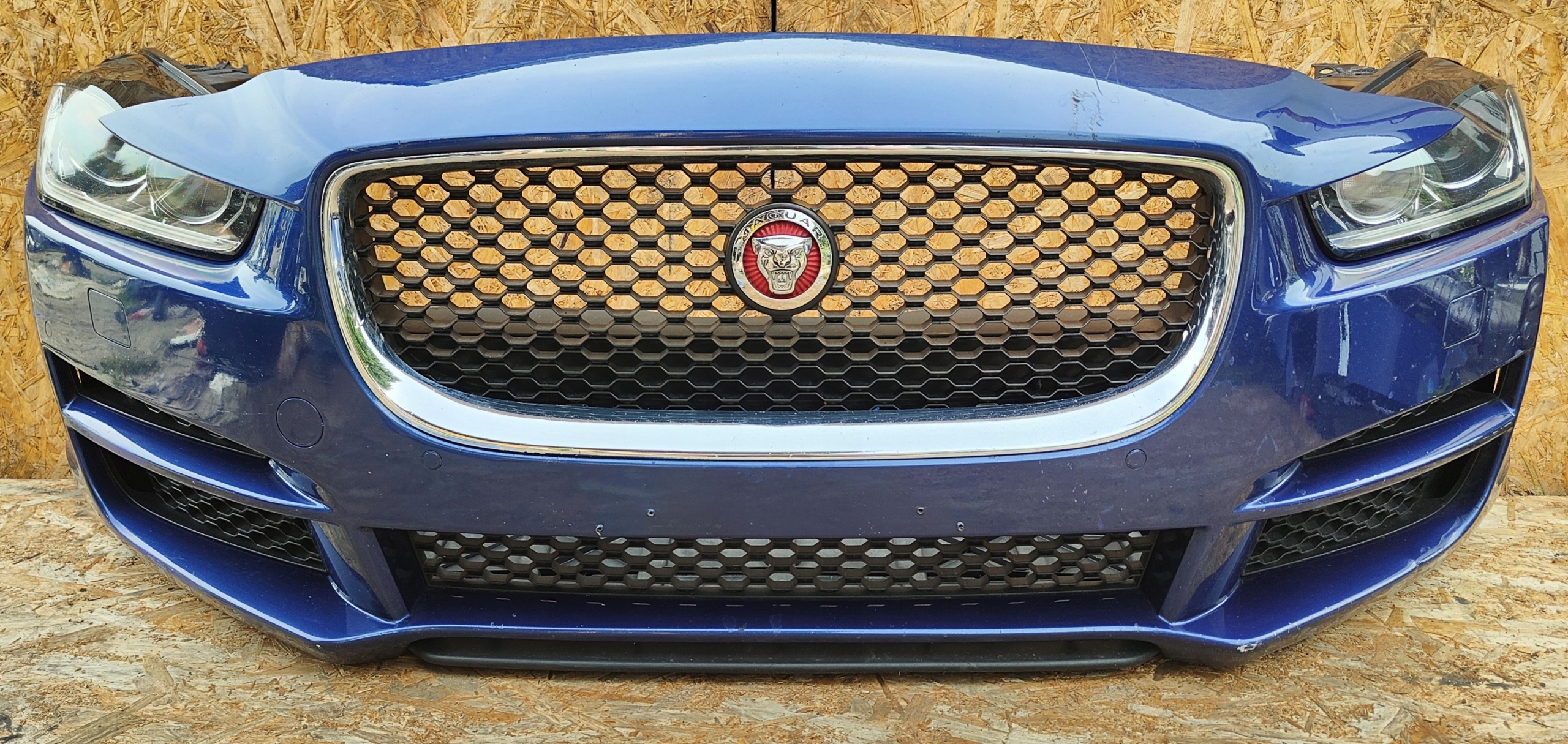 complete front JAGUAR XE X760 bonnet BLOTNI bumper light lights