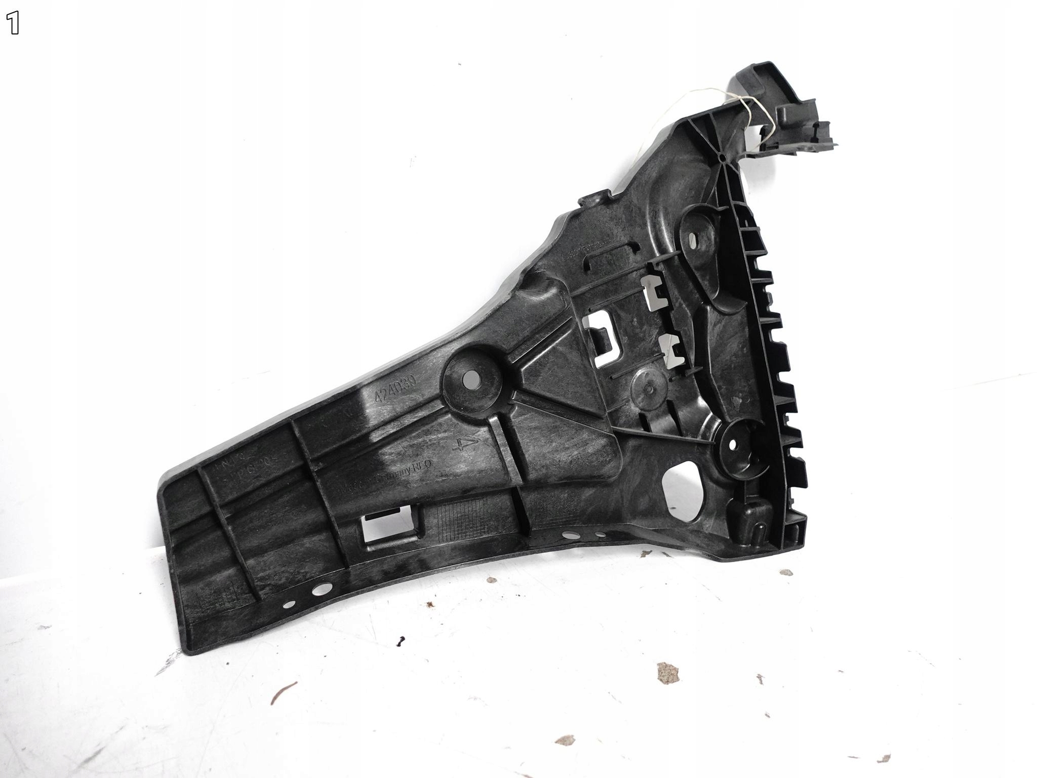 AUDI A3 S3 RS3 8Y0 SPORTBACK 20- support bracket holder W bumper right rear part